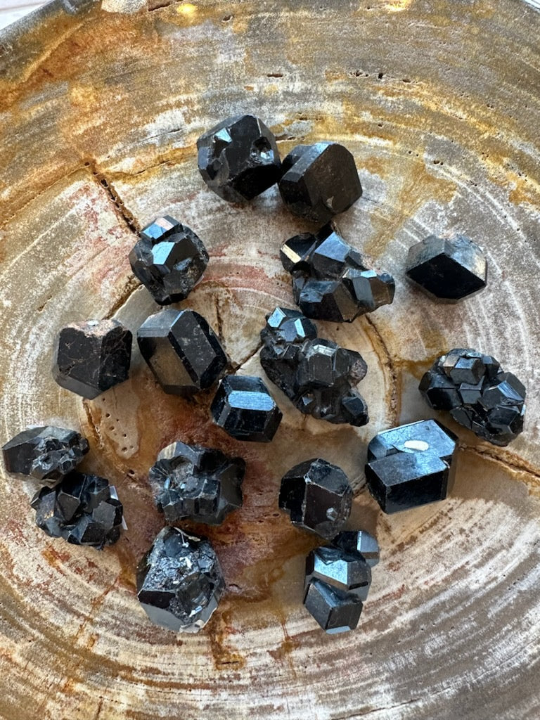 Melanite Garnet (SM) from Kayes Region, Mali, Africa | Minerals | Wiccan Center