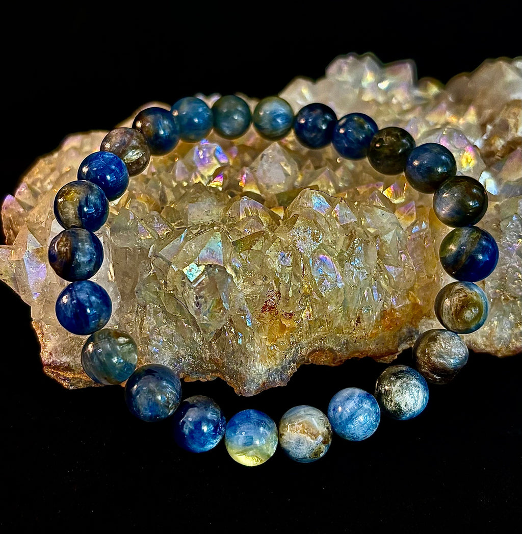 Reiki-Infused Blue Kyanite Bracelet for Clear Communication, High Vibration & Alignment (8mm)