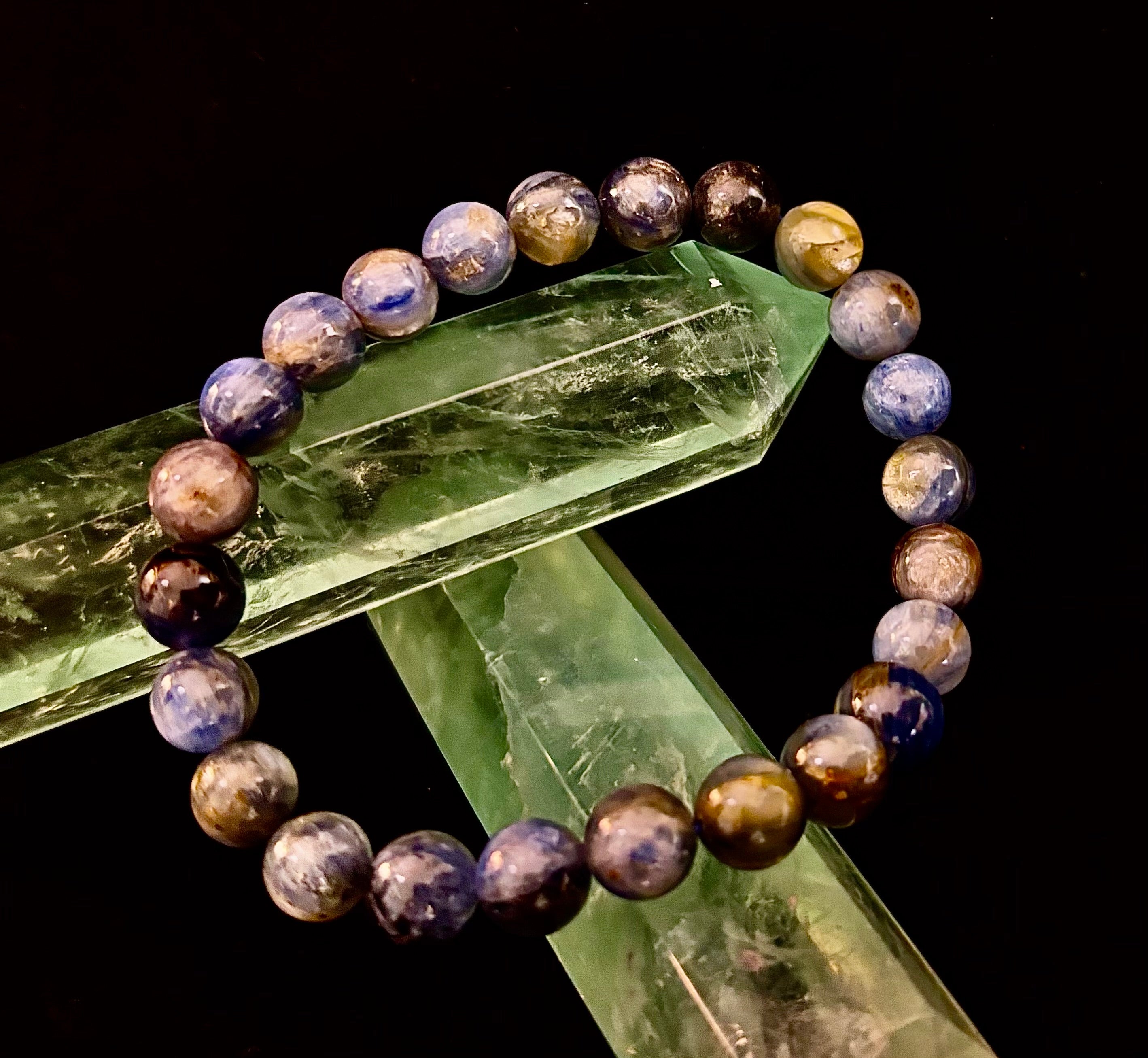 Reiki-Infused Blue Kyanite Bracelet for Clear Communication, High Vibration & Alignment (8mm)