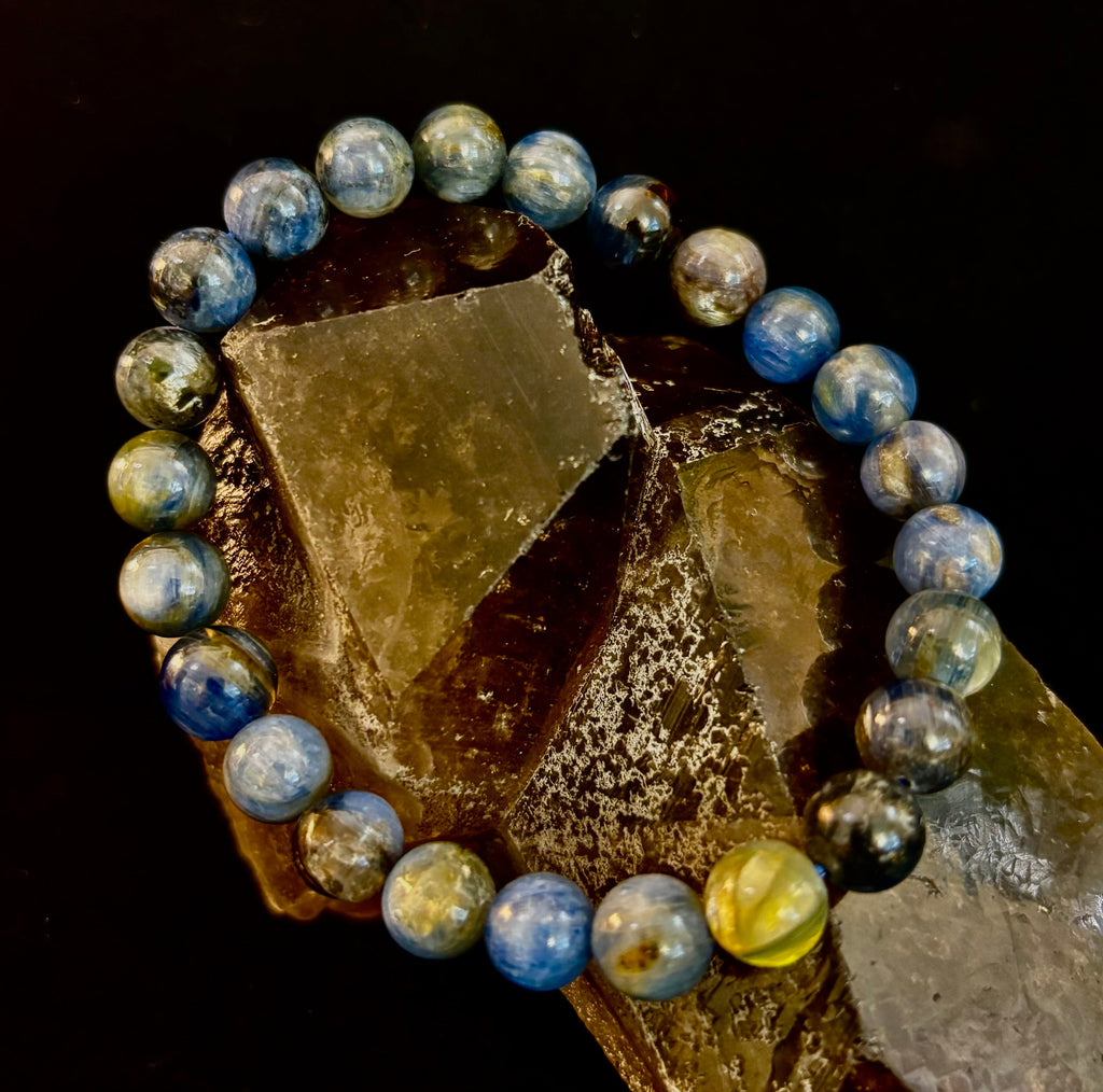 Reiki-Infused Blue Kyanite Bracelet for Clear Communication, High Vibration & Alignment (8mm)
