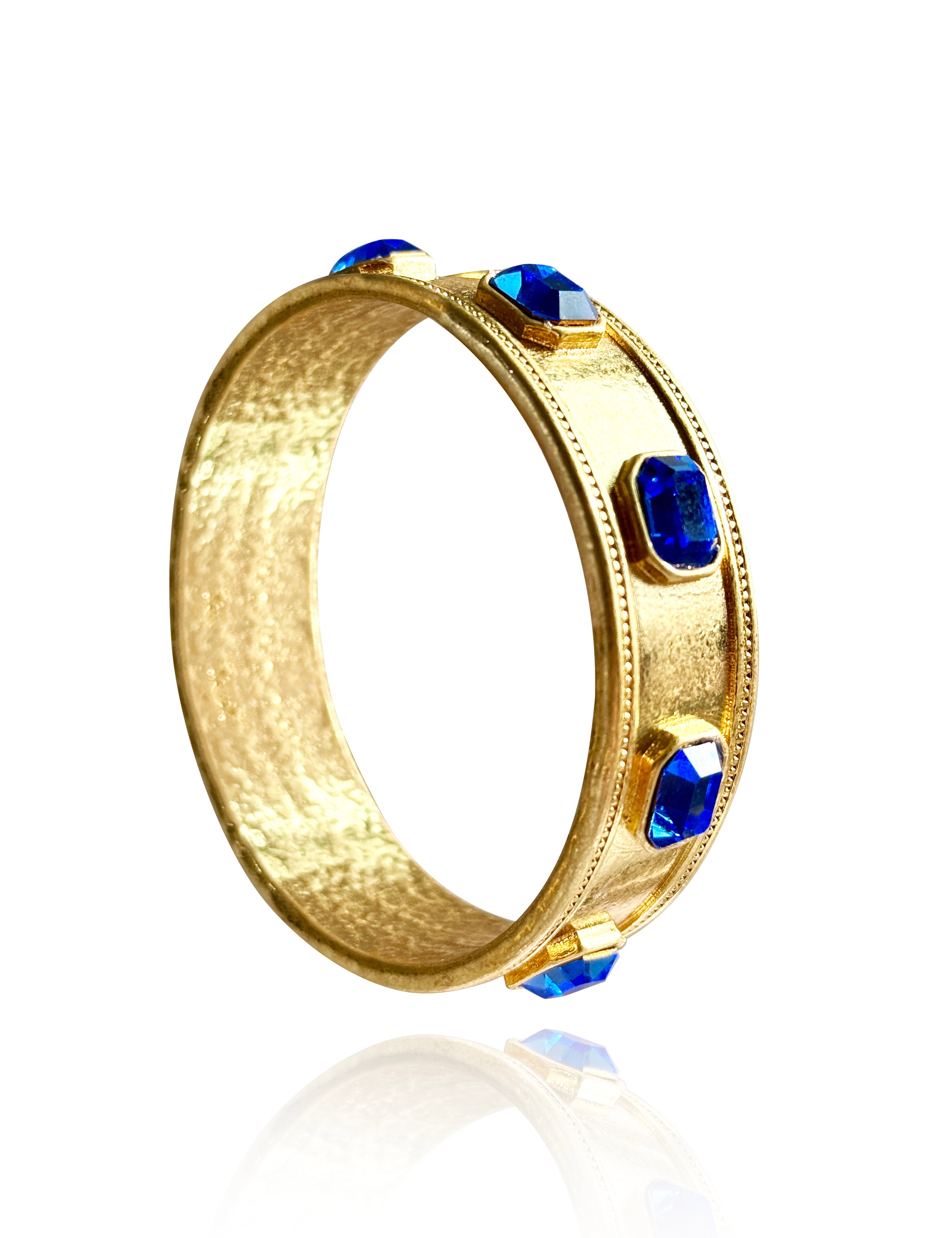 Eliza Bangle