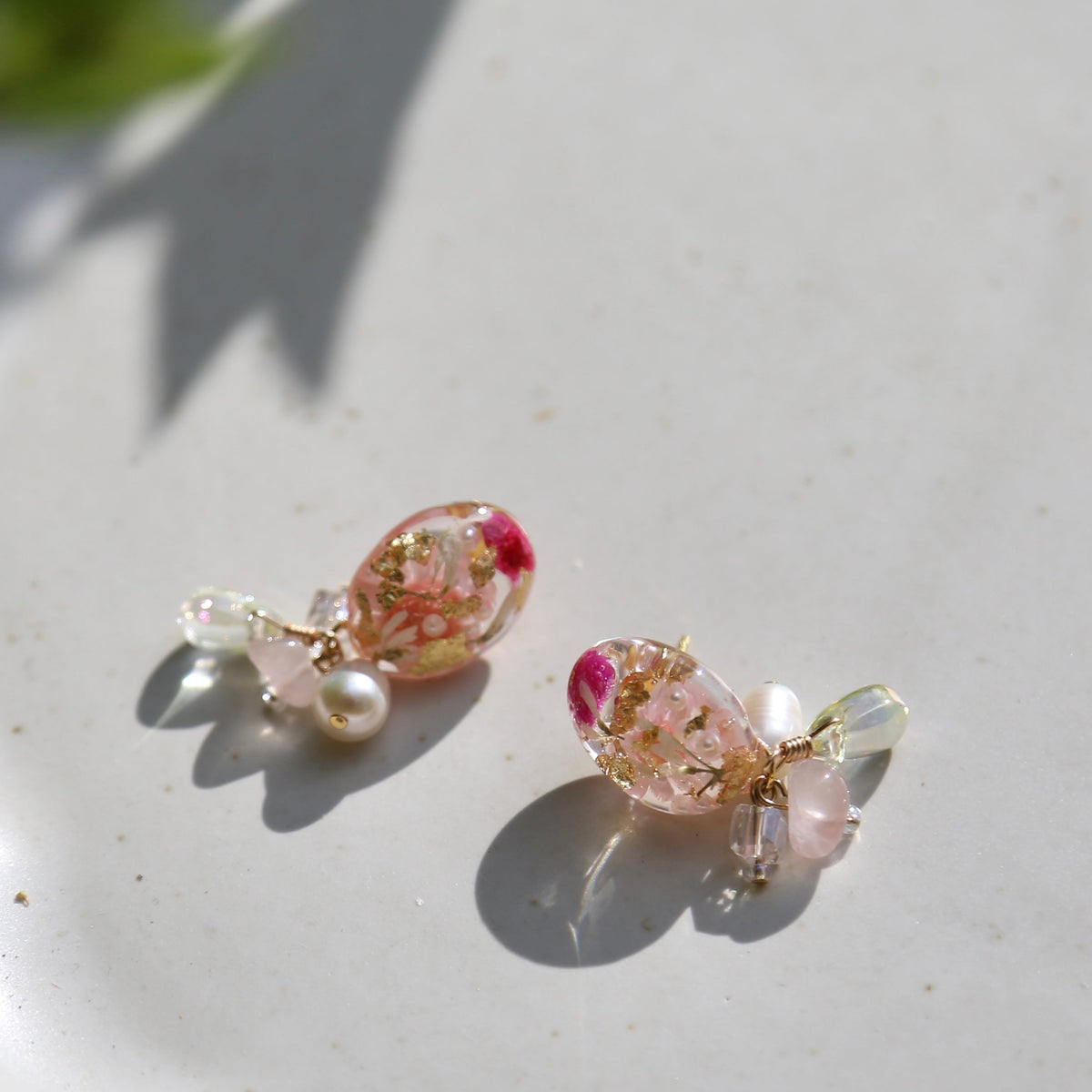 Resin Daisy Pink Earrings