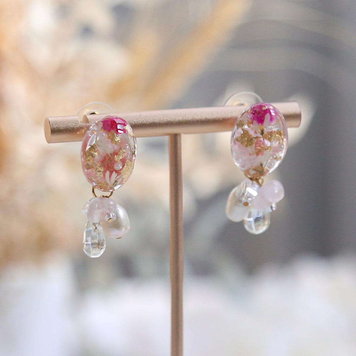Resin Daisy Pink Earrings
