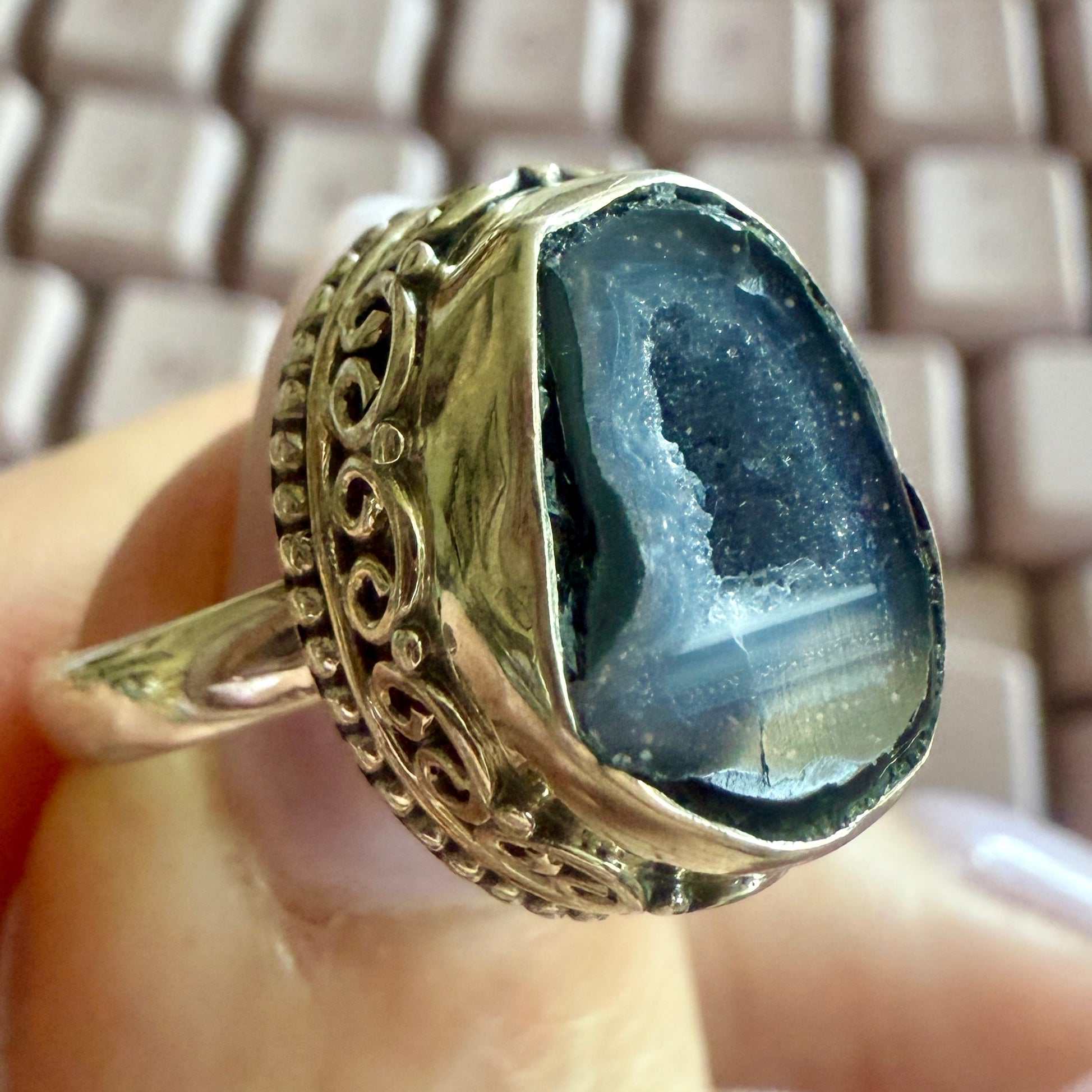 Agate Geode Ornate Bezel Ring – Sterling Silver – Sizes 6–7 | Rings | Wiccan Center