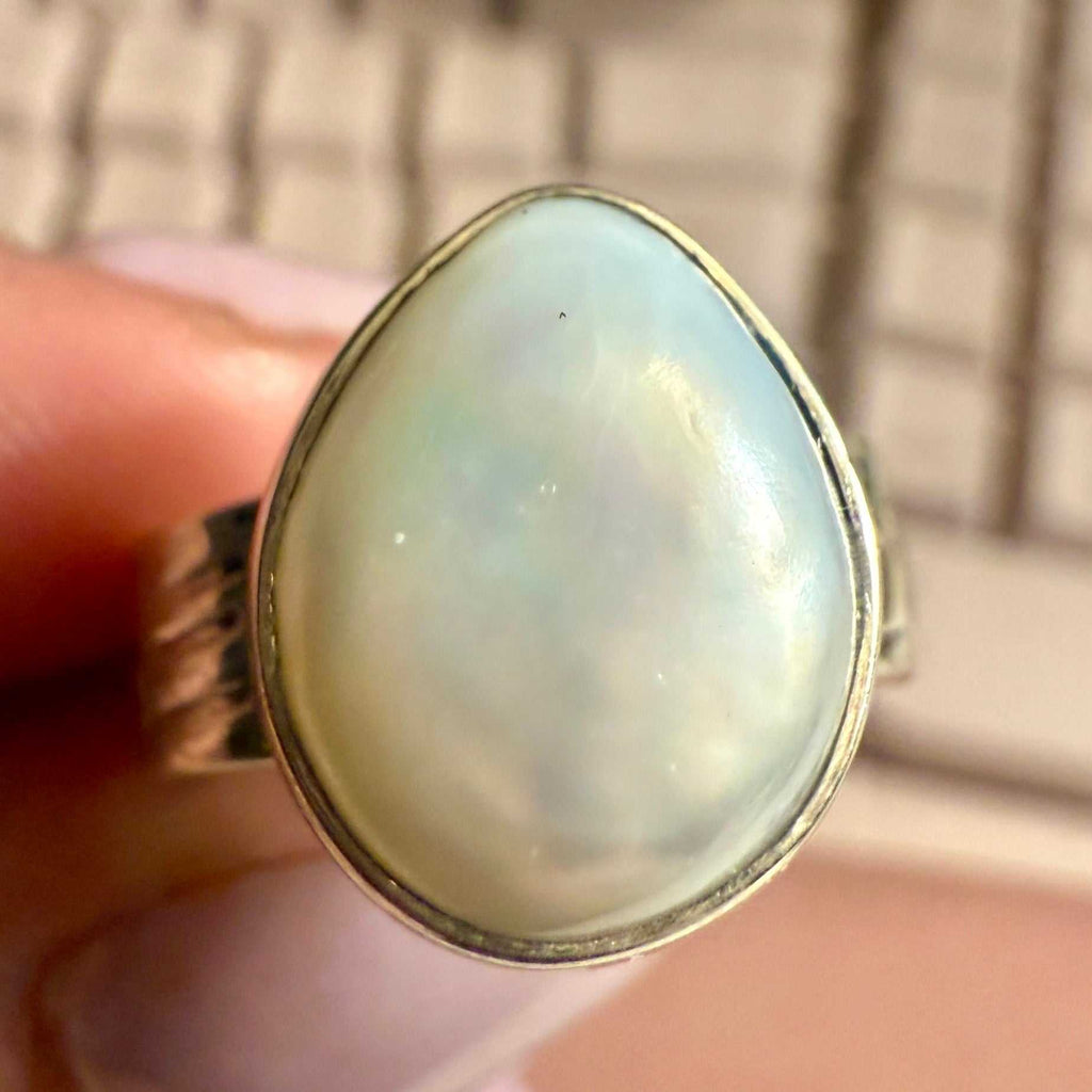 Pearl Teardrop Statement Ring with Hammered Band – Sterling Silver – Sizes 6–7 | Rings | Wiccan Center