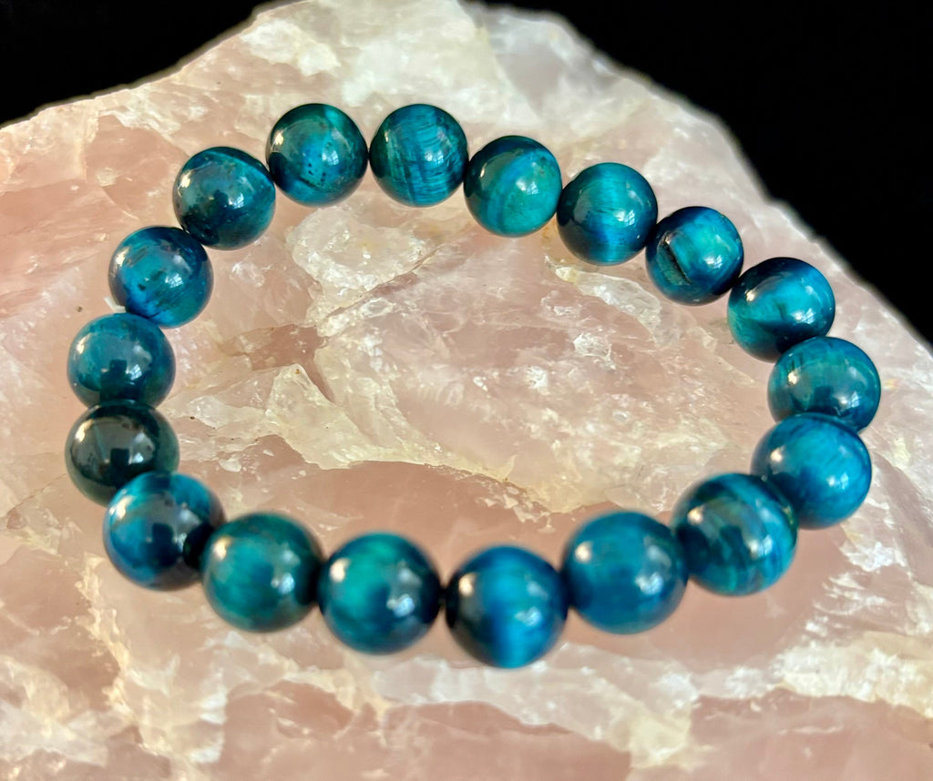 Blue Tiger Eye Reiki-Infused Focus & Confidence Bracelet (Medium–Large Wrist) | | Wiccan Center