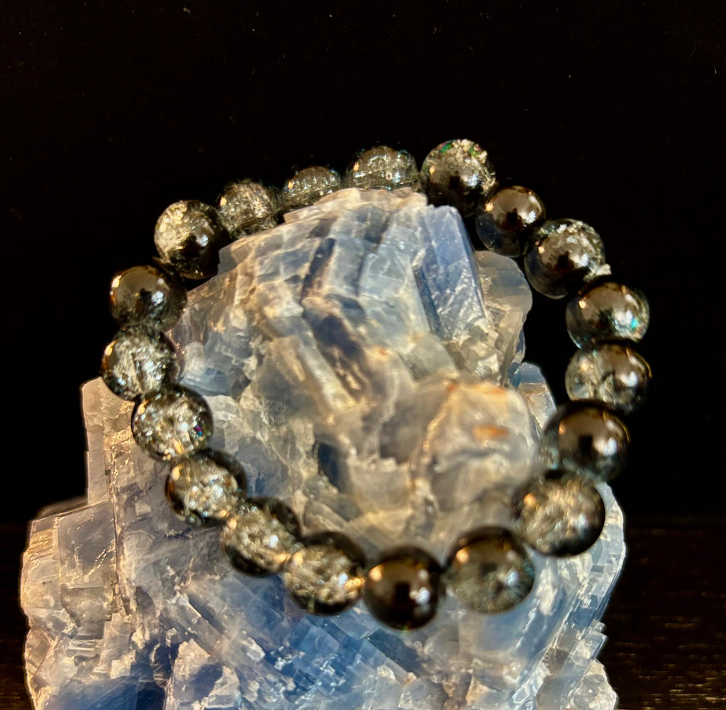 Black & White Cracked Glass Beads Bracelet – Bold Unisex Personality Statement Jewelry | | Wiccan Center