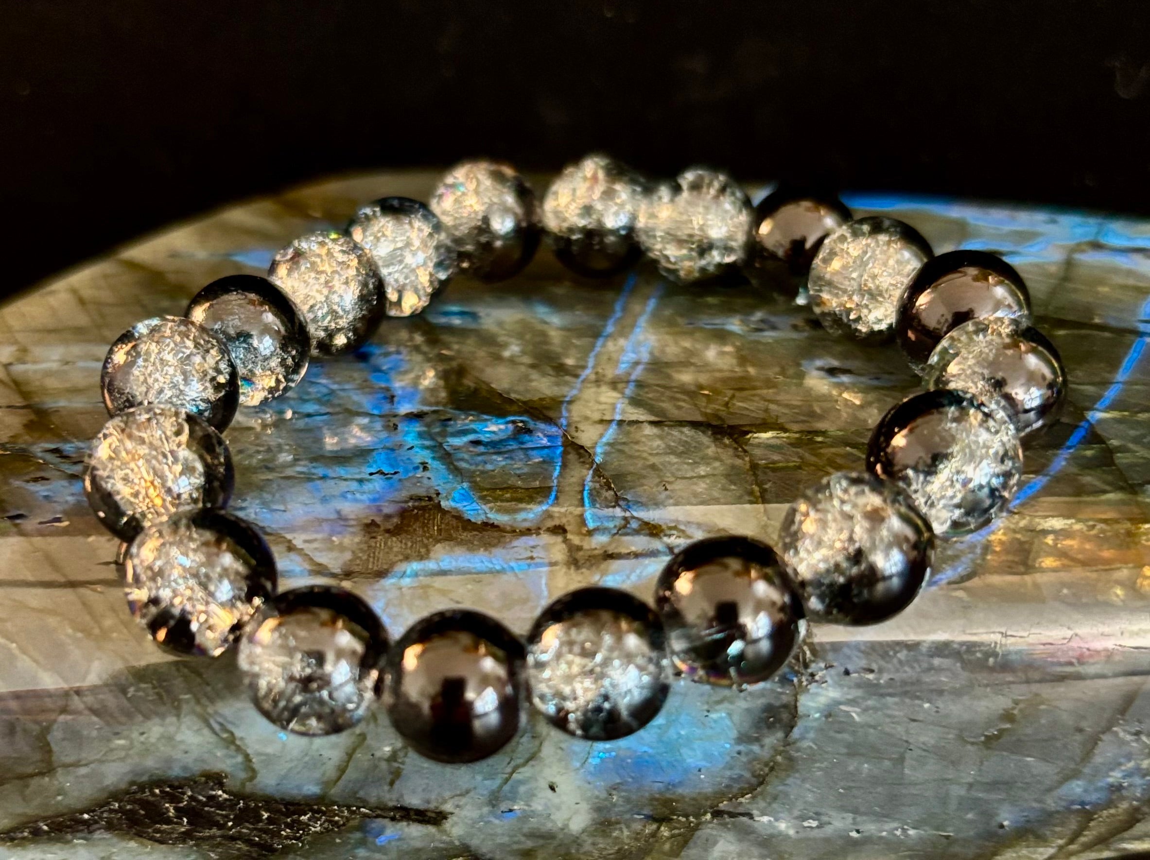 Black & White Cracked Glass Beads Bracelet – Bold Unisex Personality Statement Jewelry | | Wiccan Center