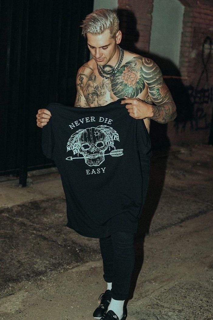 Never Die Easy Black T-Shirt | | Wiccan Center