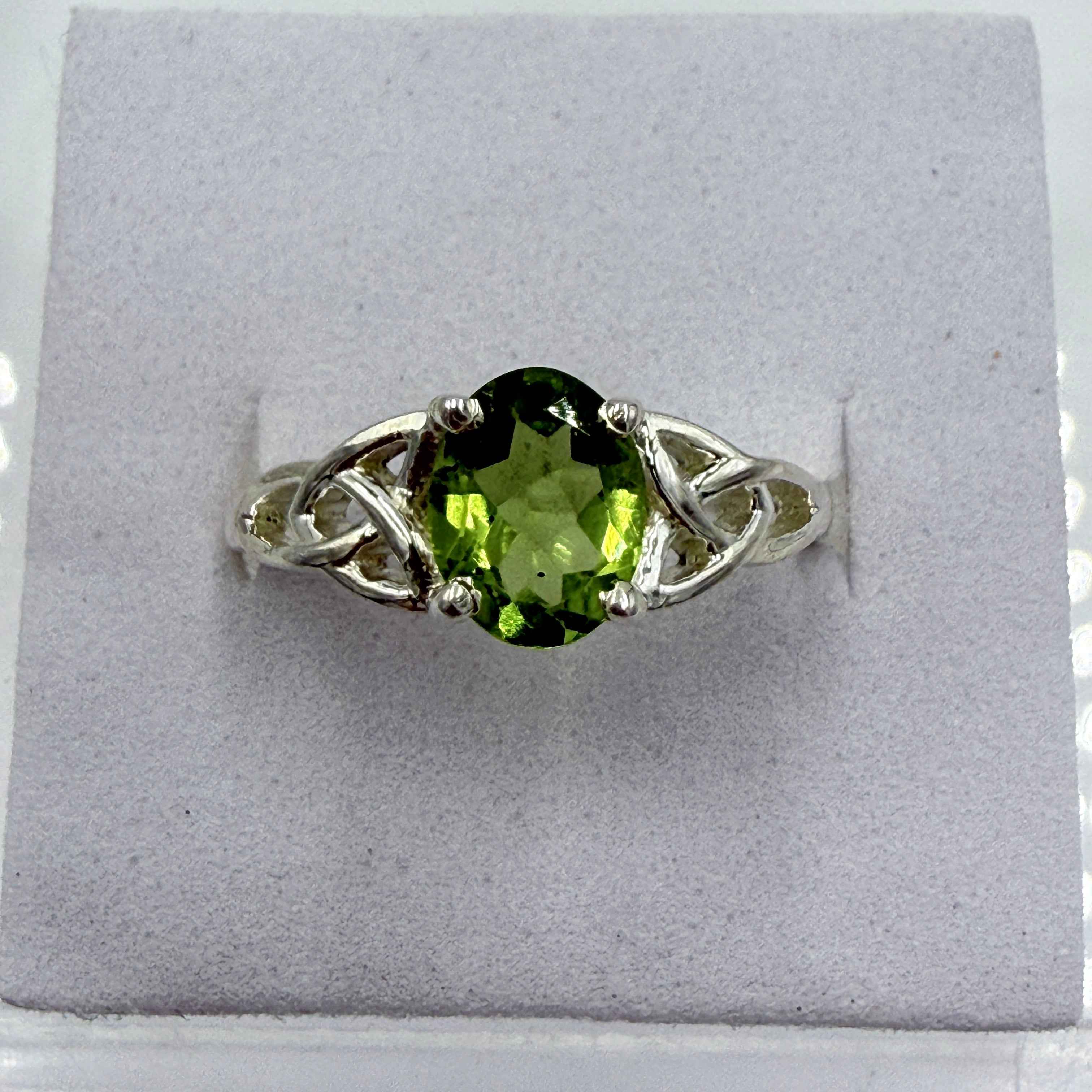 Sterling Silver Celtic Knot Banded Peridot Ring - Size 8-Positivity, Growth & Renewal | Rings | Wiccan Center