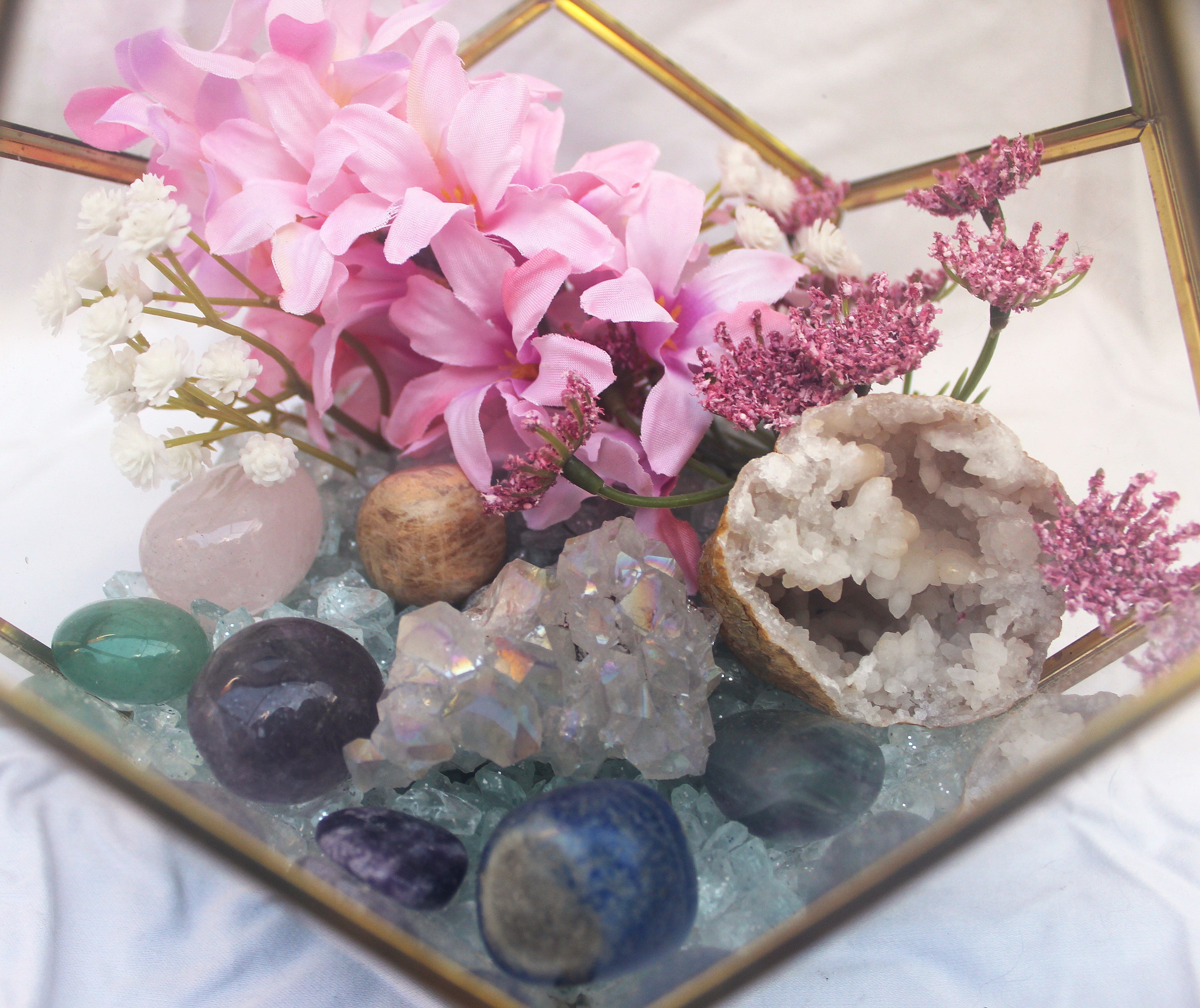 Crystal Geode Terrarium Angel Aura and Quartz - Divinity Depth | | Wiccan Center