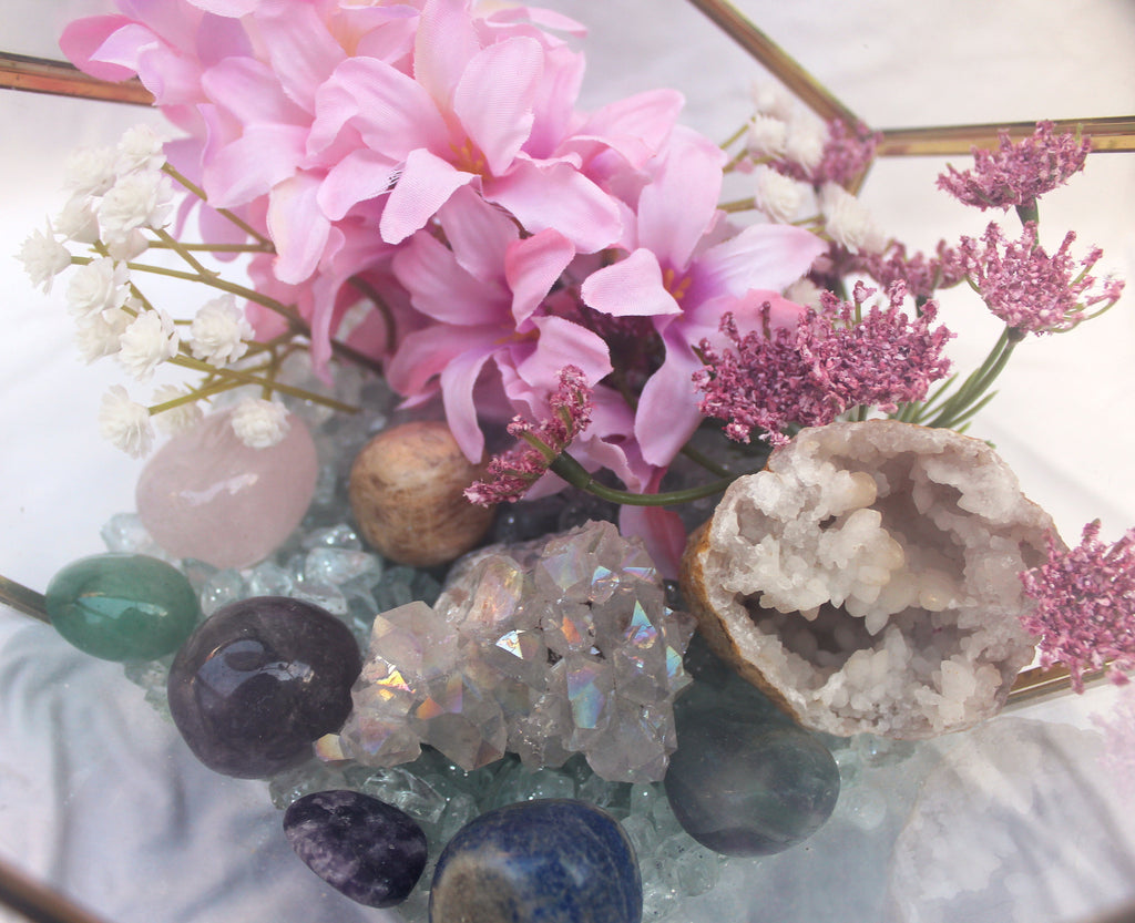 Crystal Geode Terrarium Angel Aura and Quartz - Divinity Depth | | Wiccan Center