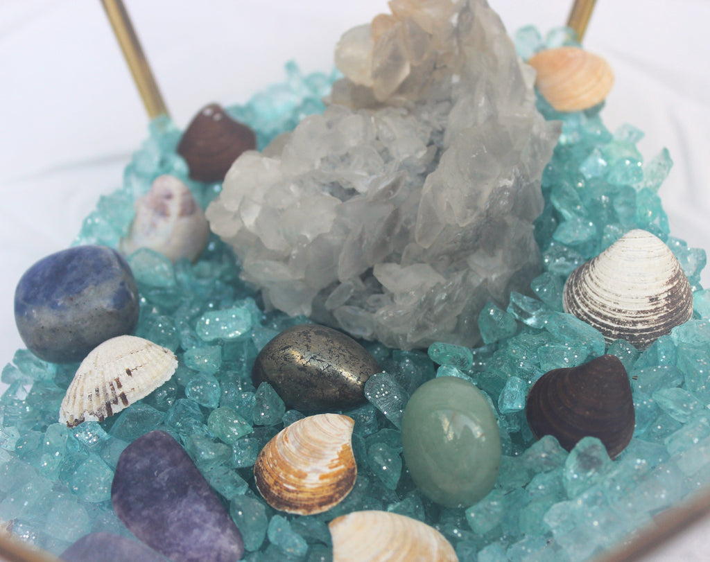 Crystal Geode Terrarium Scalenohedral Calcite - Dogtooth Tides | | Wiccan Center