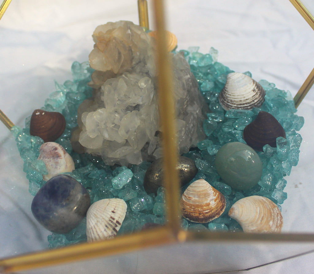 Crystal Geode Terrarium Scalenohedral Calcite - Dogtooth Tides | | Wiccan Center