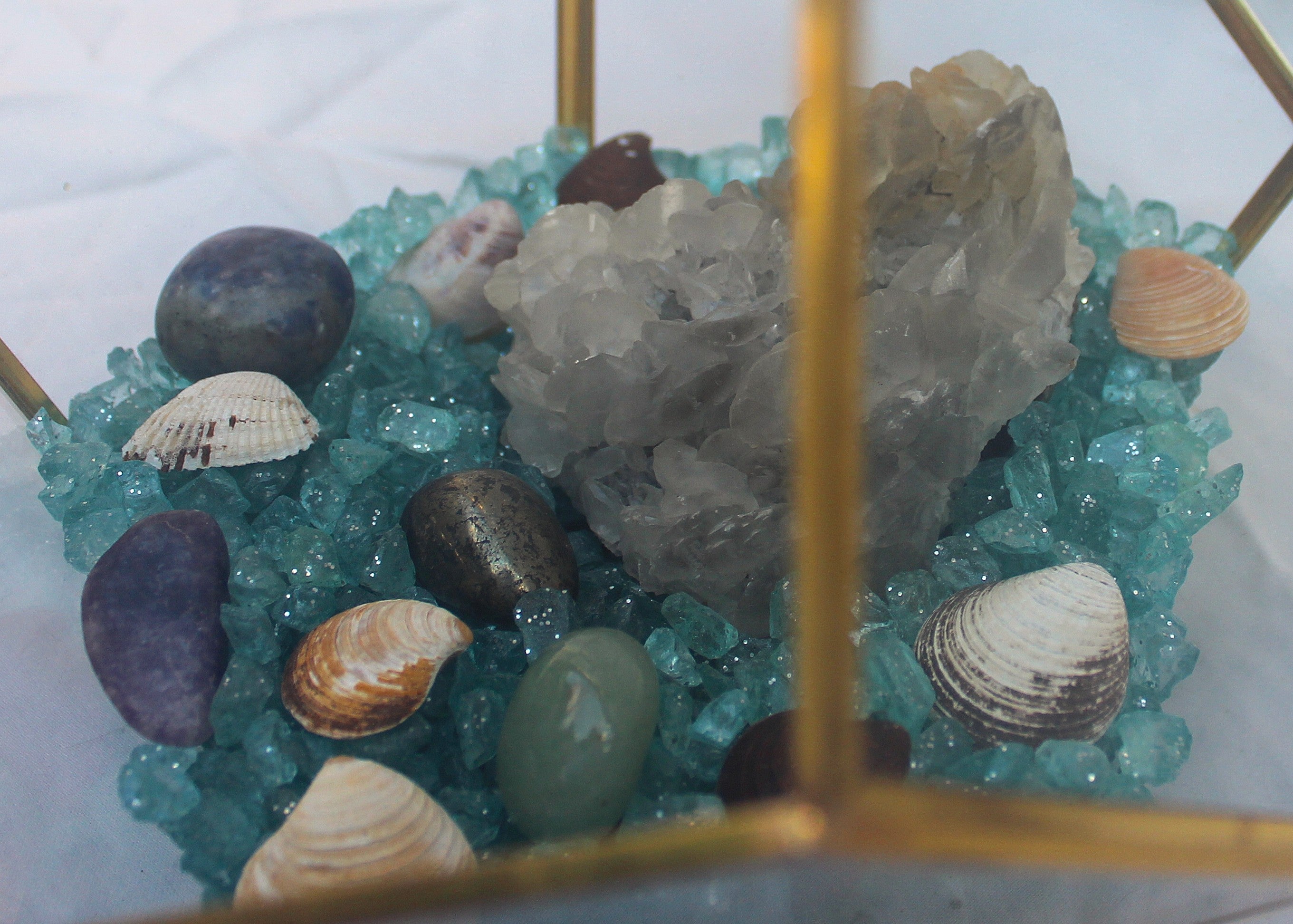 Crystal Geode Terrarium Scalenohedral Calcite - Dogtooth Tides | | Wiccan Center