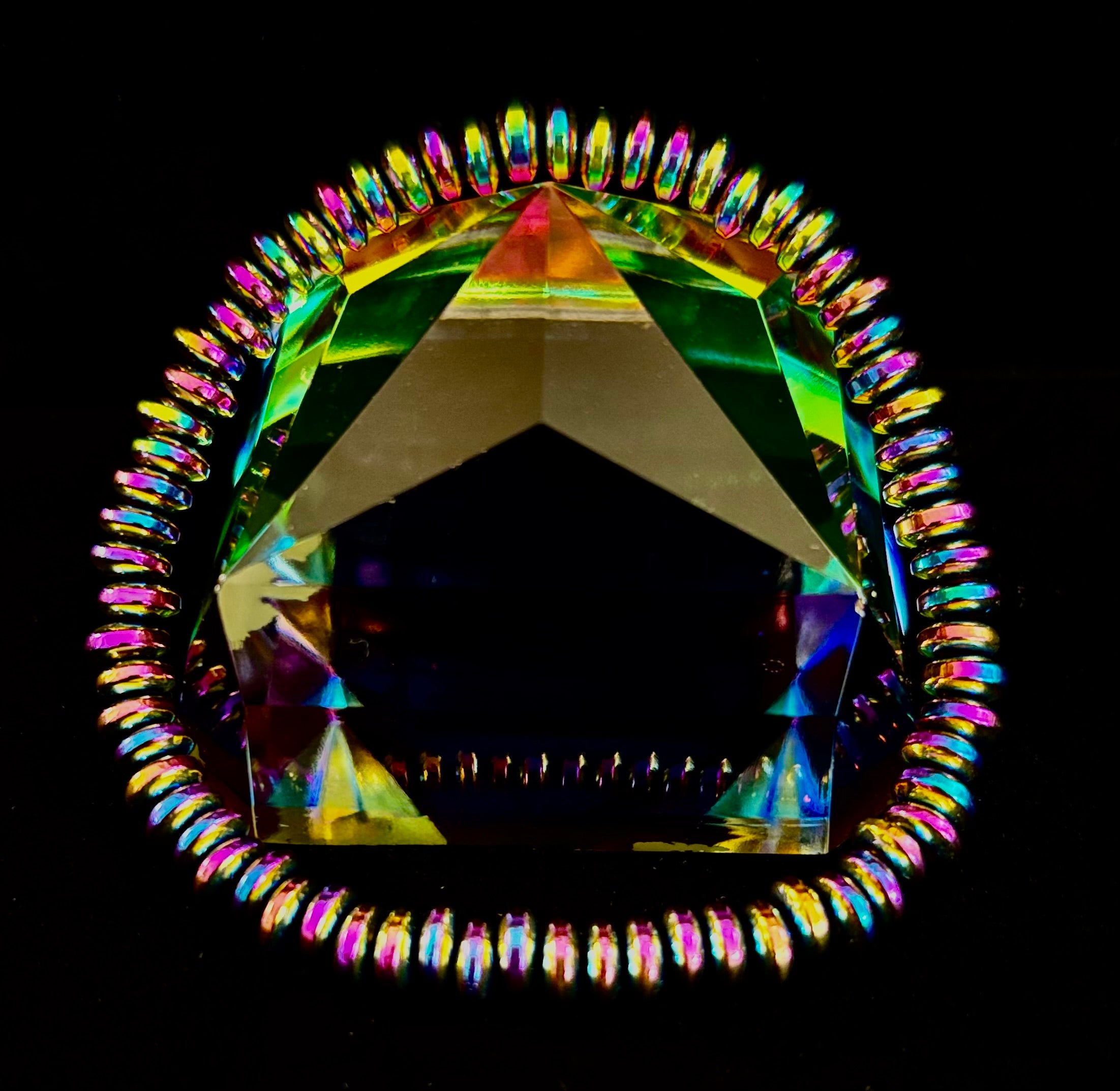 🌈 Rainbow Hue Metal Bracelet – Medium to Large Wrists | | Wiccan Center
