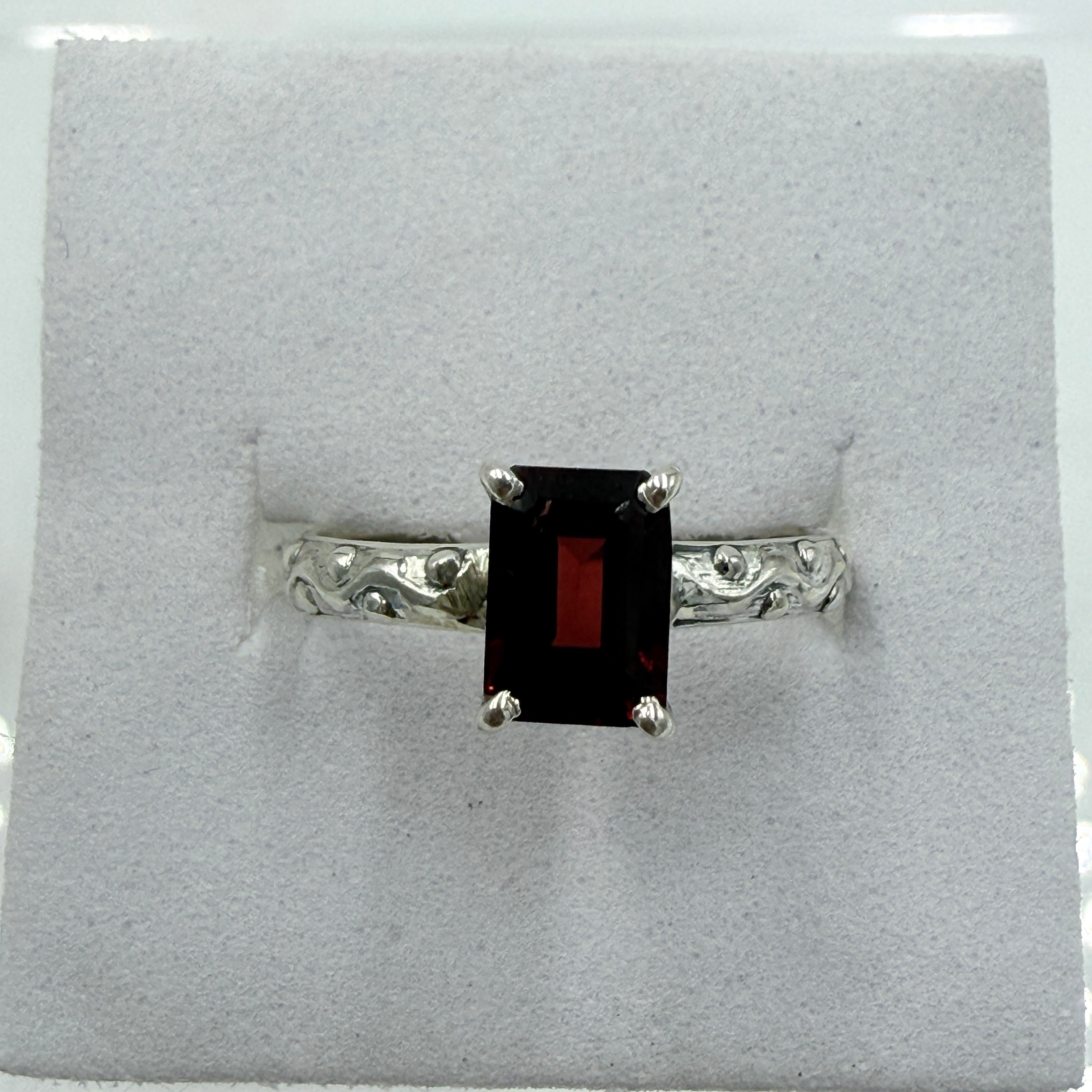 Sterling Silver Emerald-Cut Garnet Scroll Band Ring – Size 6 – Passion, Strength & Grounding | Rings | Wiccan Center