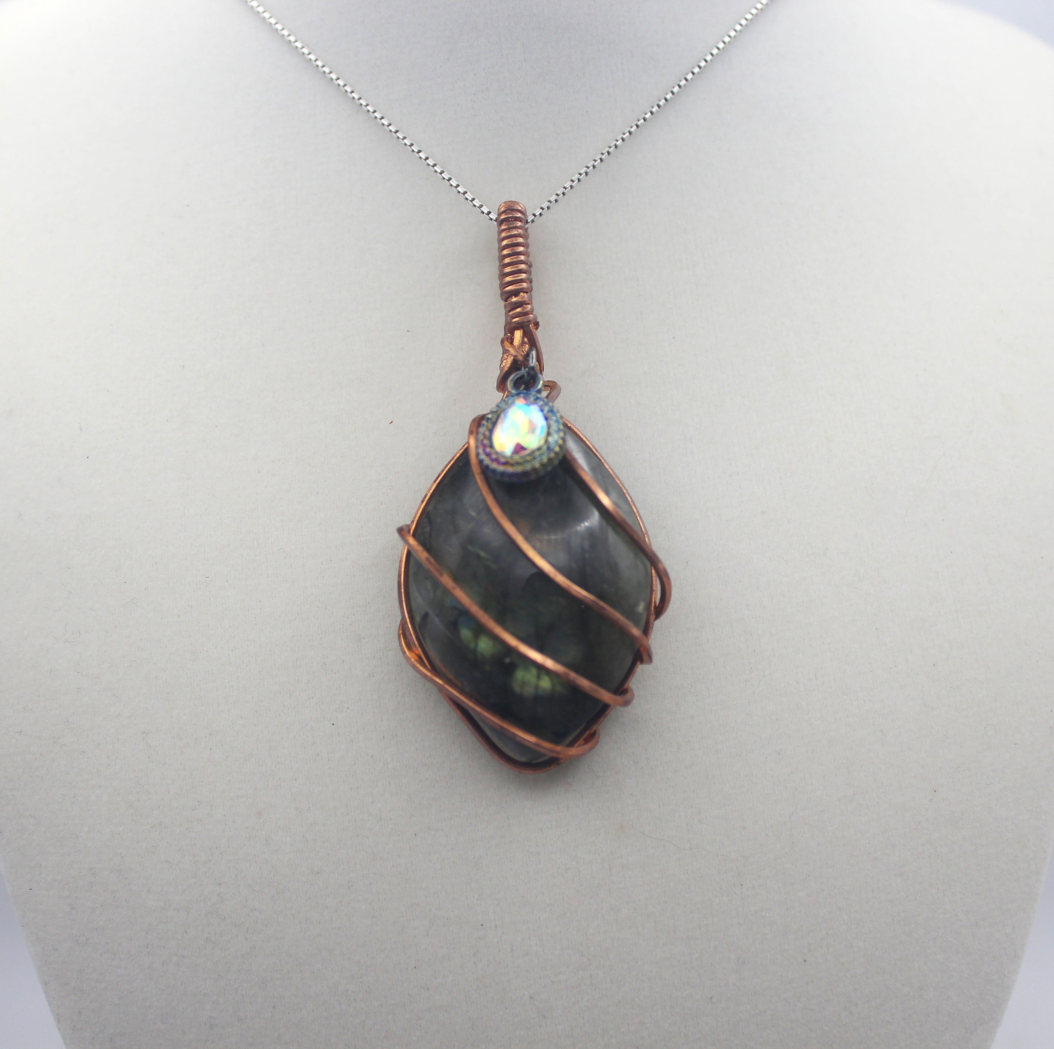 Raw Copper Labradorite Charmed Pendant Necklace | | Wiccan Center