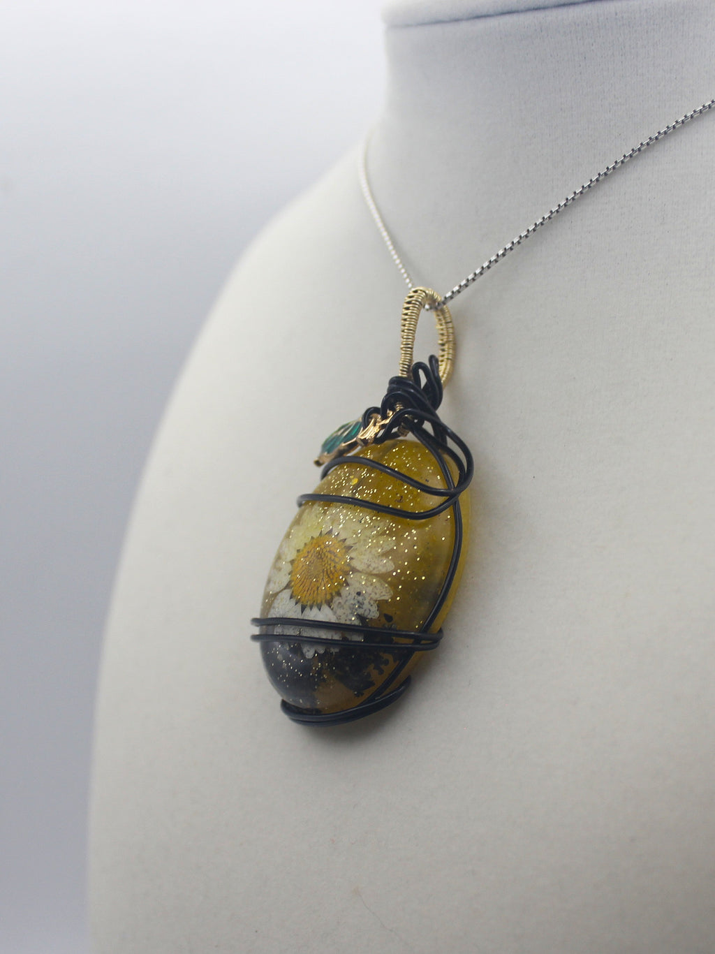 Plated Resin White Flower Pendant Necklace | | Wiccan Center