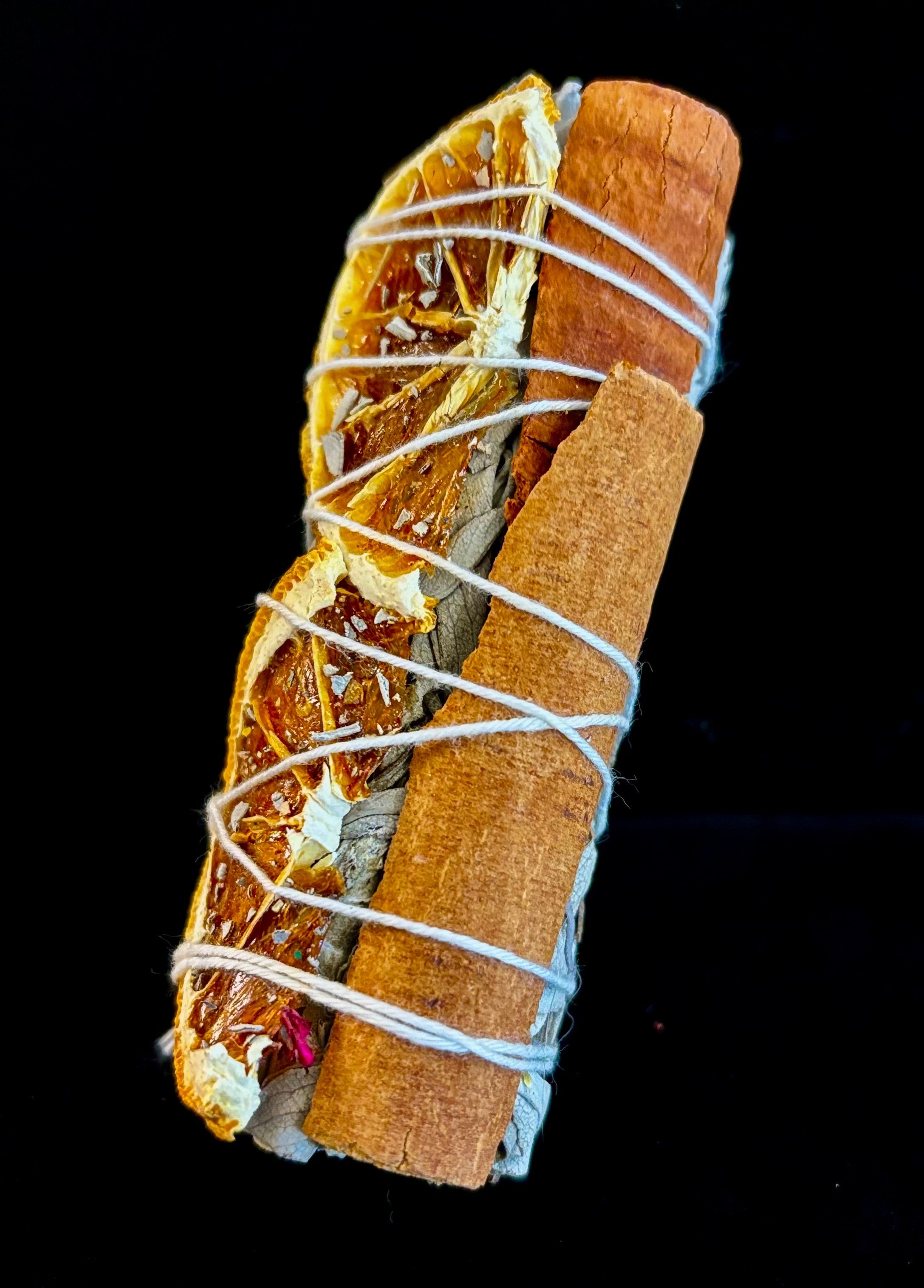 🍊 White Sage, Orange & Cinnamon Smudge Bundle – Cleansing, Warmth & Holiday Energy (4”) | | Wiccan Center