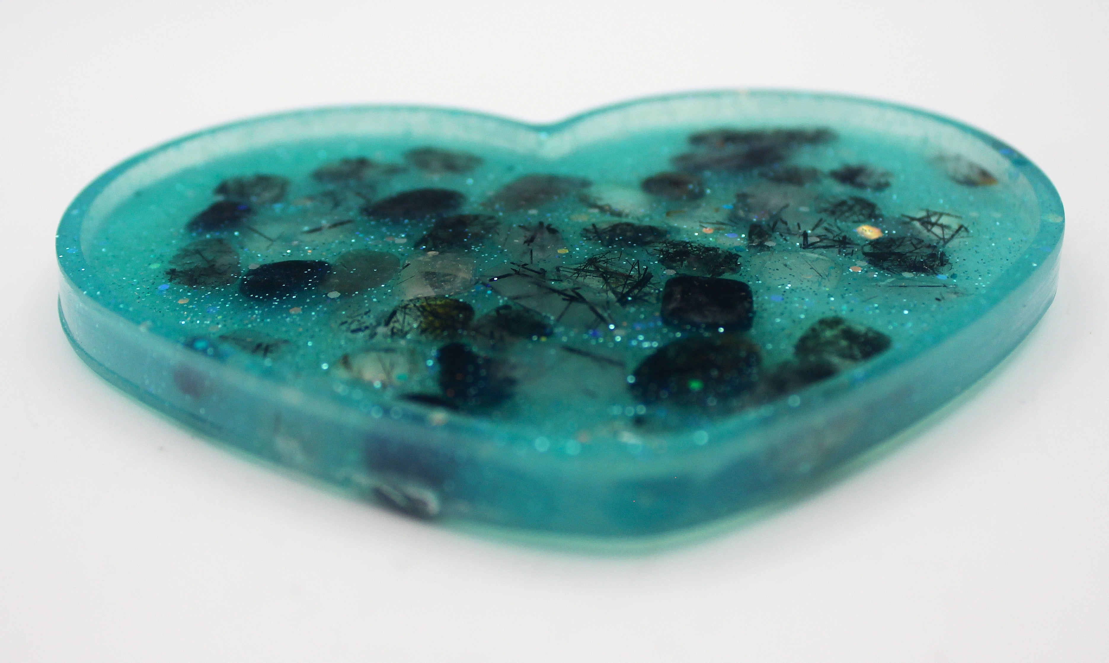 Resin Crystal Chip Heart Tray Lipped | | Wiccan Center