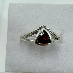 Sterling Silver Trillion Garnet Open-Frame Ring – Size 7 – Passion, Strength & Grounding | Rings | Wiccan Center
