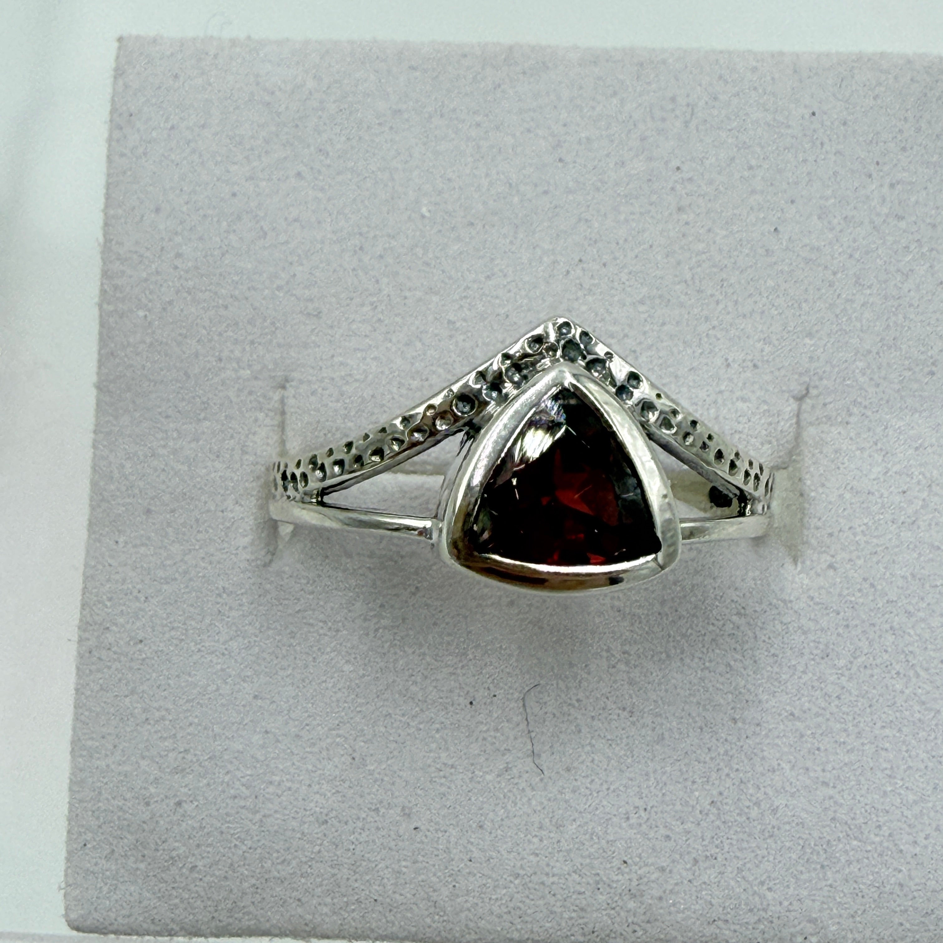 Sterling Silver Trillion Garnet Open-Frame Ring – Size 7 – Passion, Strength & Grounding | Rings | Wiccan Center