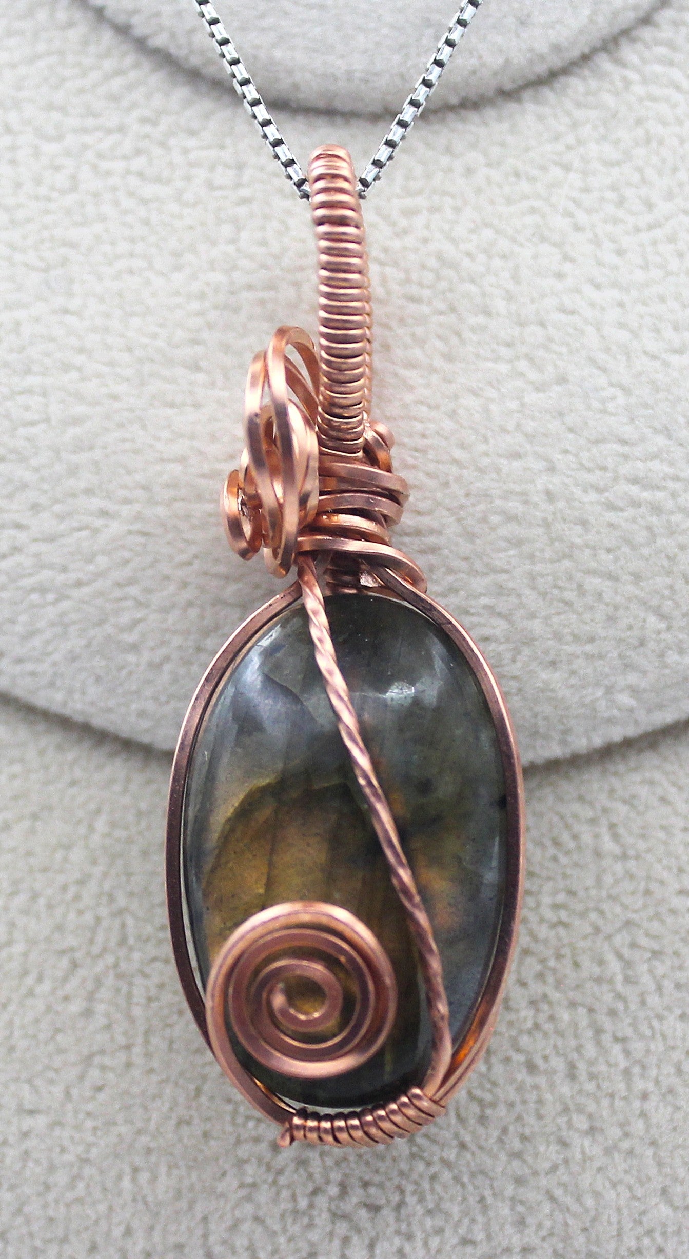 Raw Copper Labradorite Pendant Necklace | | Wiccan Center