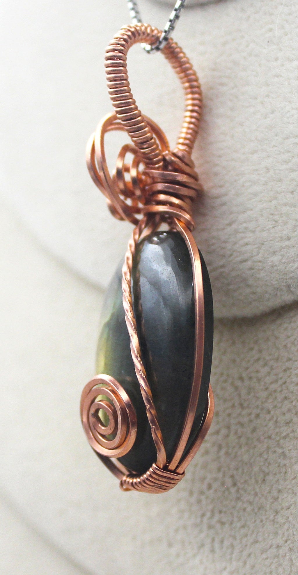 Raw Copper Labradorite Pendant Necklace | | Wiccan Center