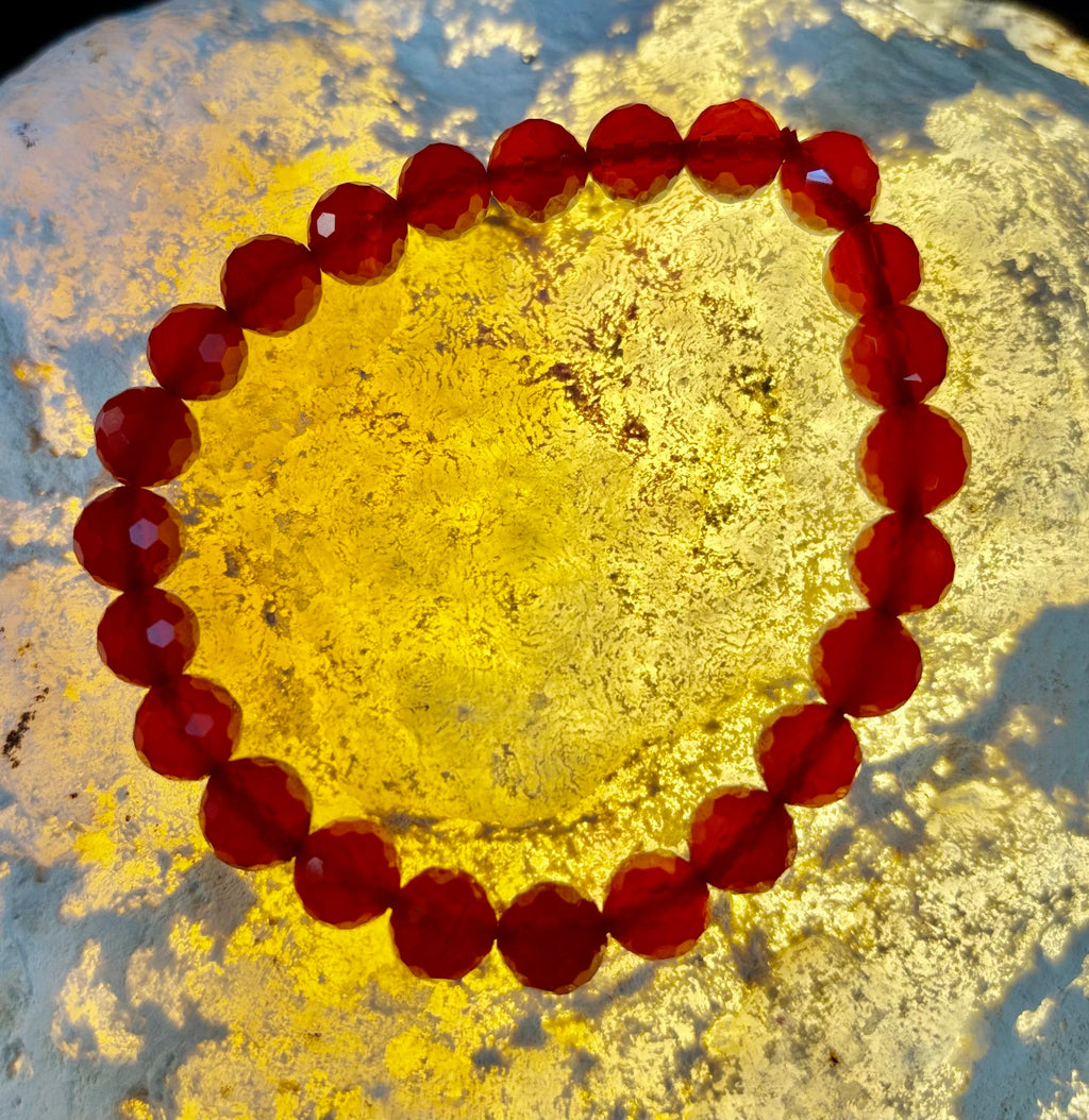 Red Agate Polyhedral Power Bracelet – Strength, Grounding & Vitality (8mm, Small–Medium Wrist) | | Wiccan Center