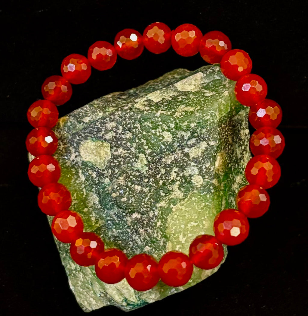 Red Agate Polyhedral Power Bracelet – Strength, Grounding & Vitality (8mm, Small–Medium Wrist) | | Wiccan Center