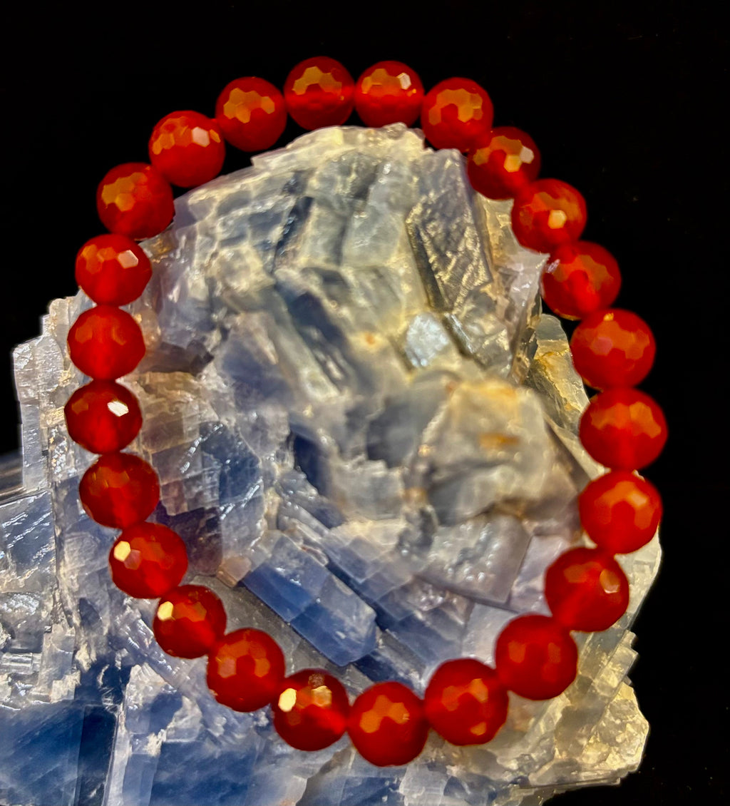 Red Agate Polyhedral Power Bracelet – Strength, Grounding & Vitality (8mm, Small–Medium Wrist) | | Wiccan Center