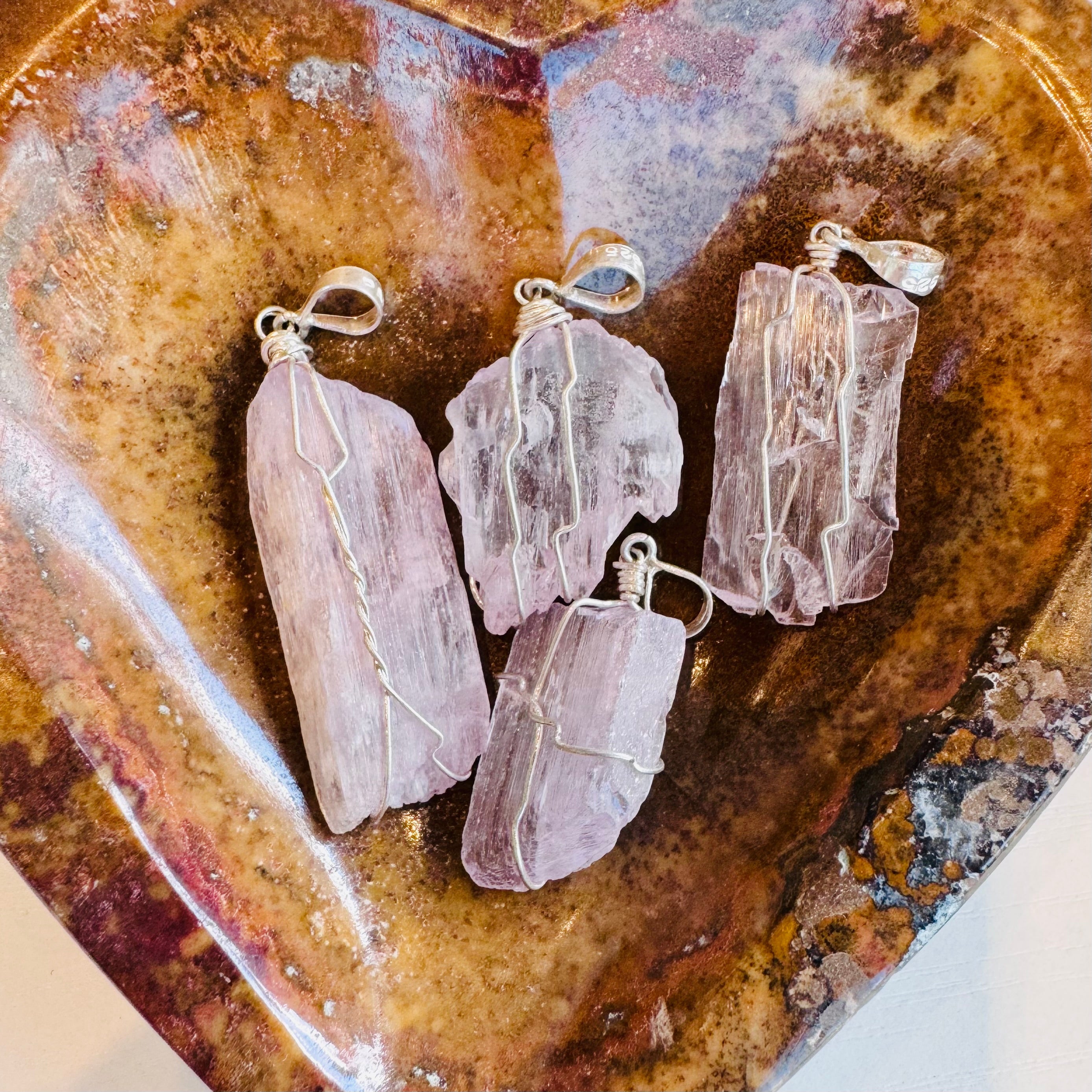 Kunzite/Hiddenite | | Wiccan Center