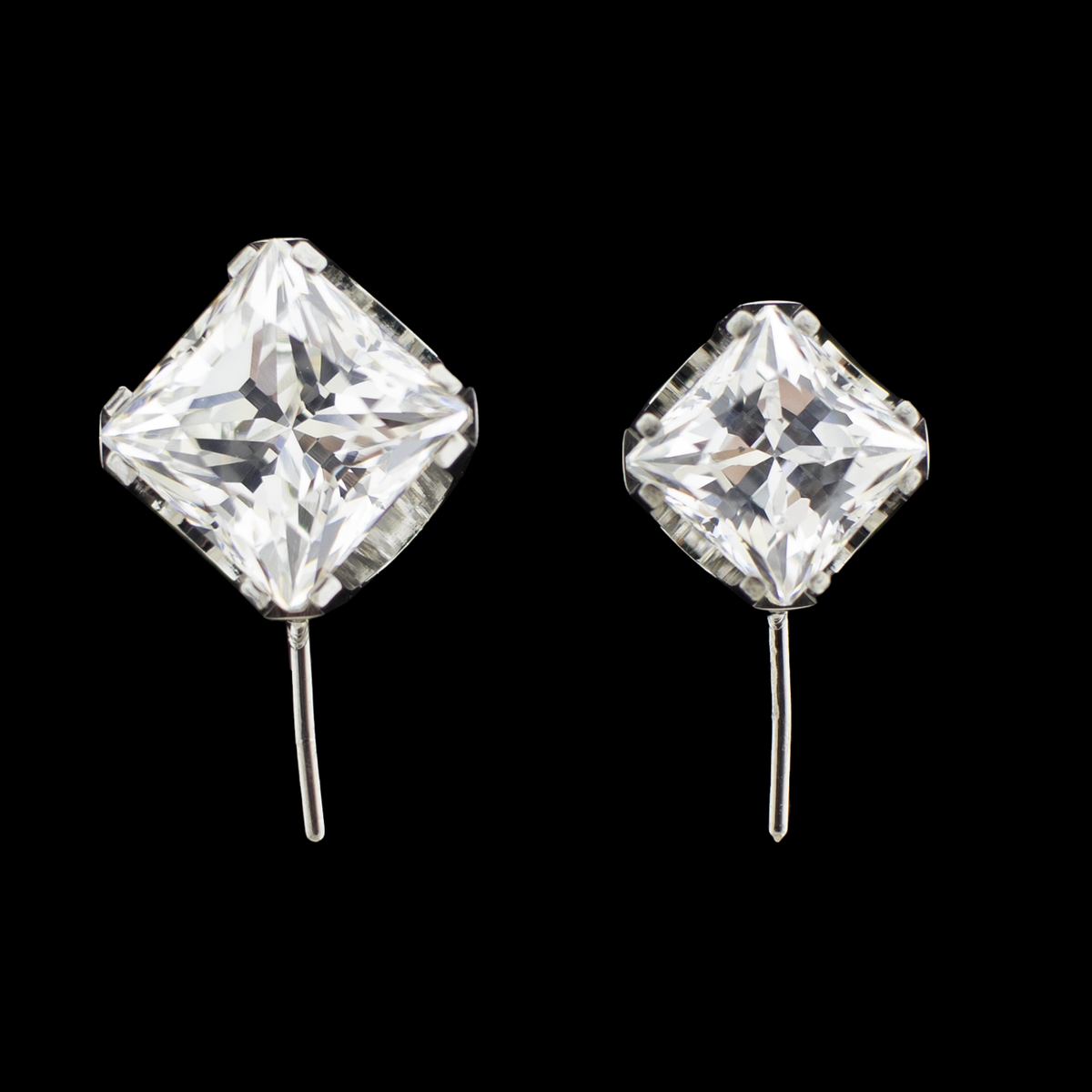 Axel- Square Front Facing Prong Set Low Profile End | Body Jewelry | Wiccan Center