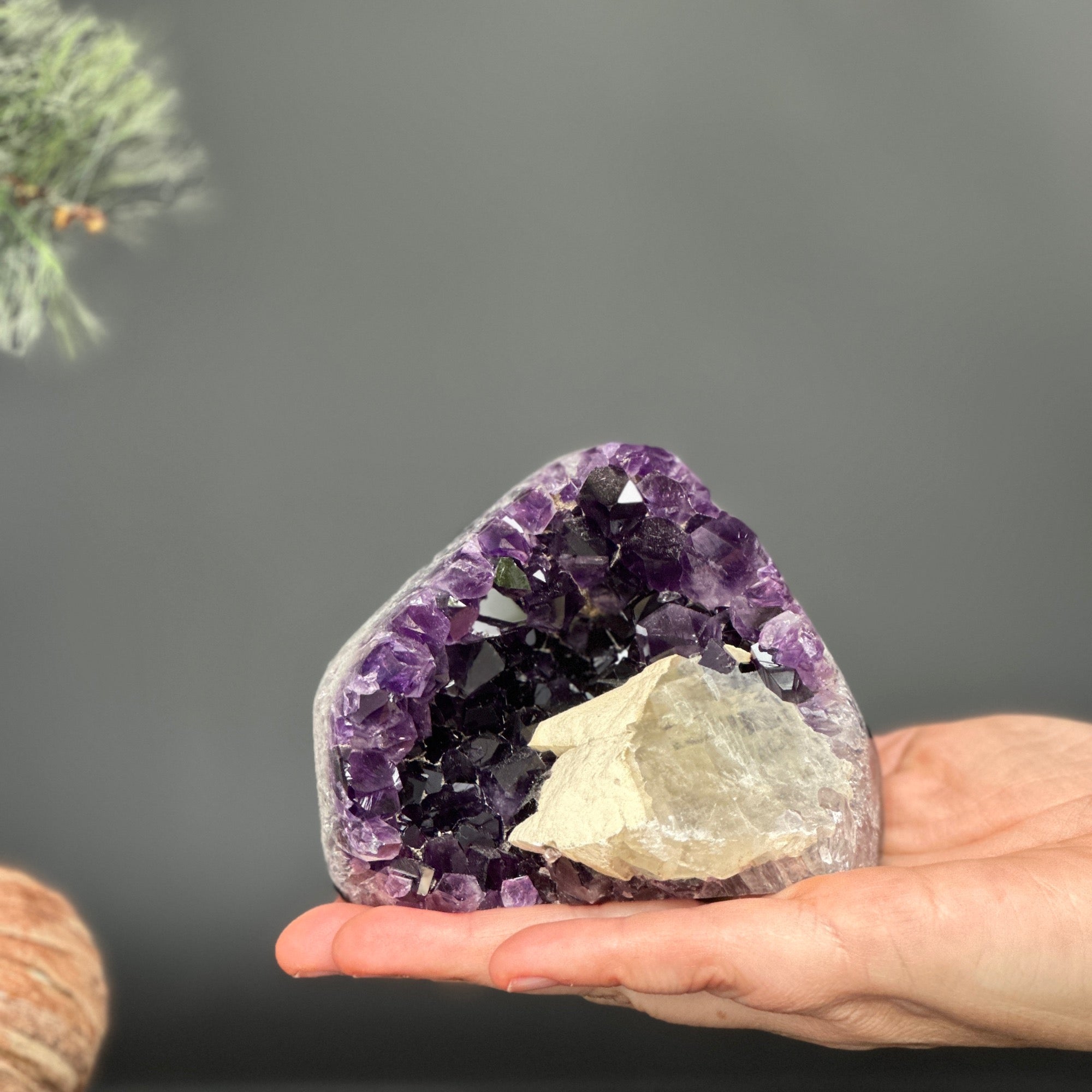 Large amethyst crystal geode for SALE | Amethyst Geodes | Wiccan Center