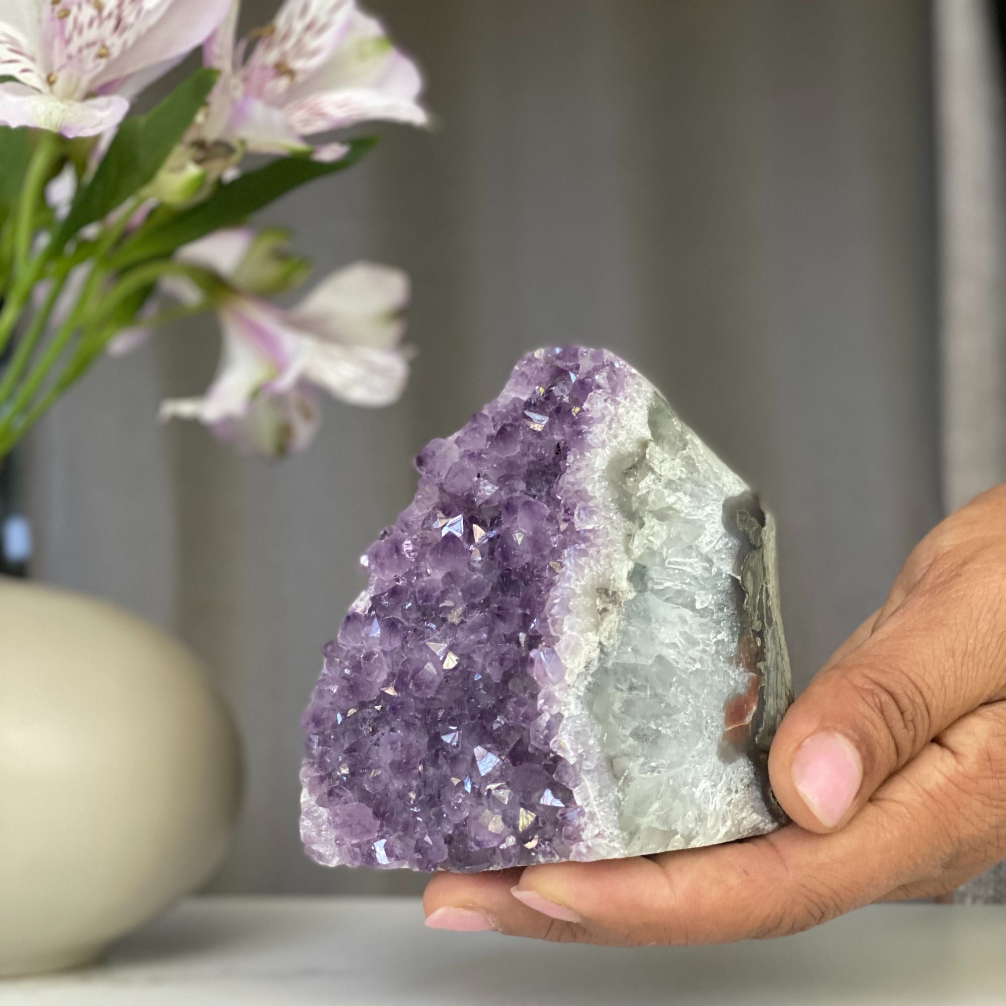 Lavender Amethyst geode with Agate formations | Amethyst Geodes | Wiccan Center