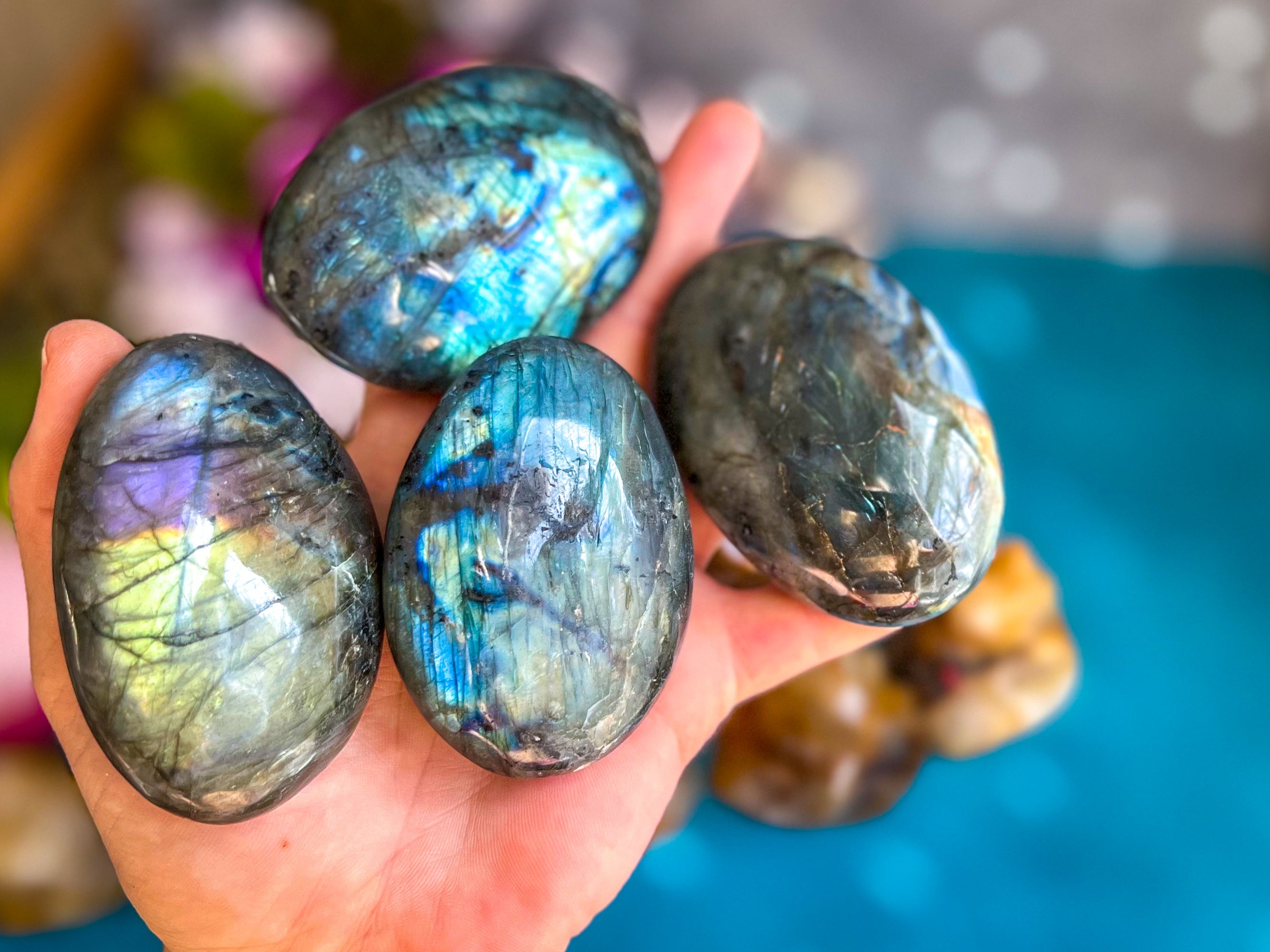 PRETTY Labradorite Palm Stone | | Wiccan Center
