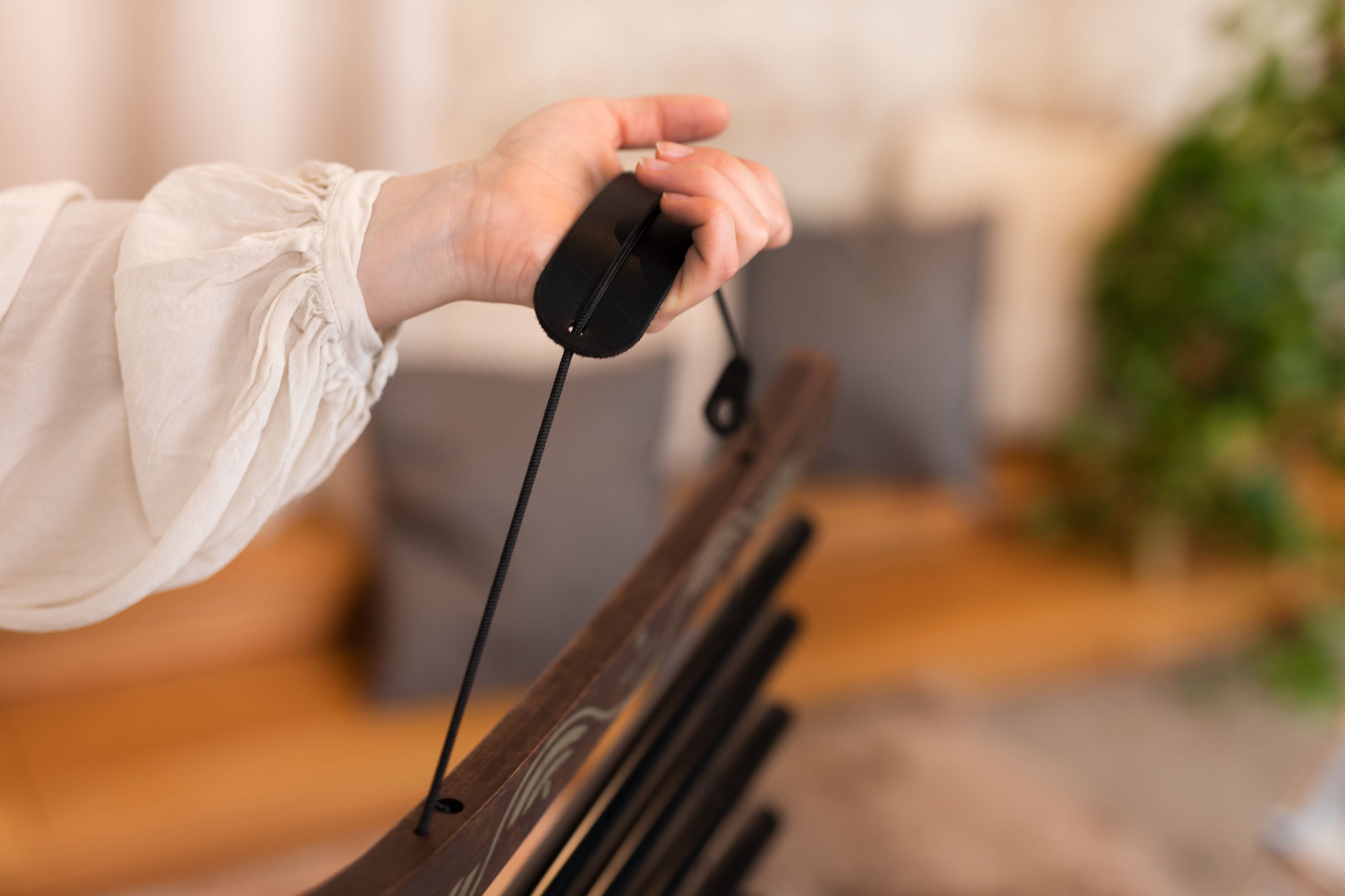 38" Meditation Flow Chime, 432 Hz, 10 Notes, C Minor, Black | | Wiccan Center