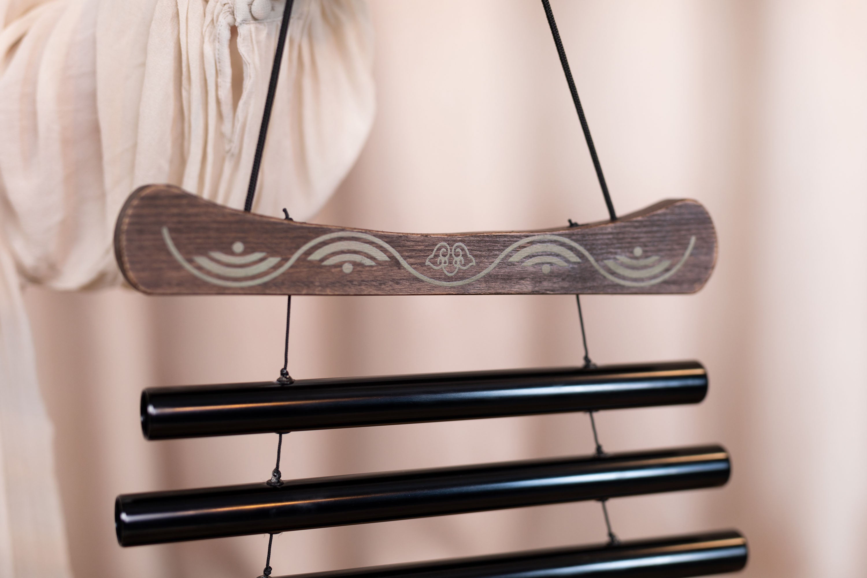 38" Meditation Flow Chime, 432 Hz, 10 Notes, C Minor, Black | | Wiccan Center