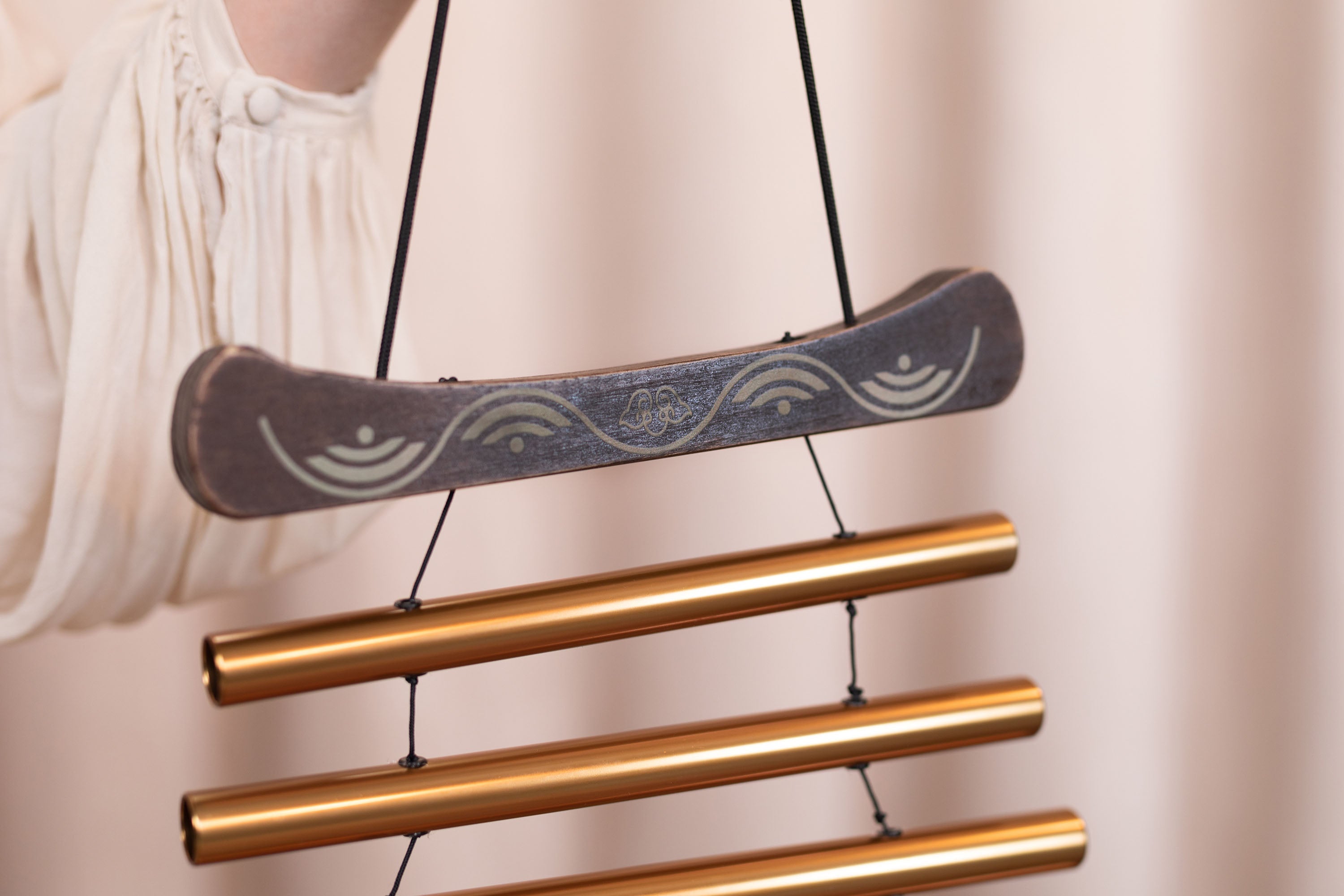 35" Meditation Flow Chime, 440 Hz, 10 Notes, D Major, Bronze | | Wiccan Center