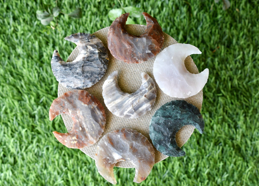 1" Fancy Jasper Moon Arrowhead Point, Indian Agate Spearhead Points