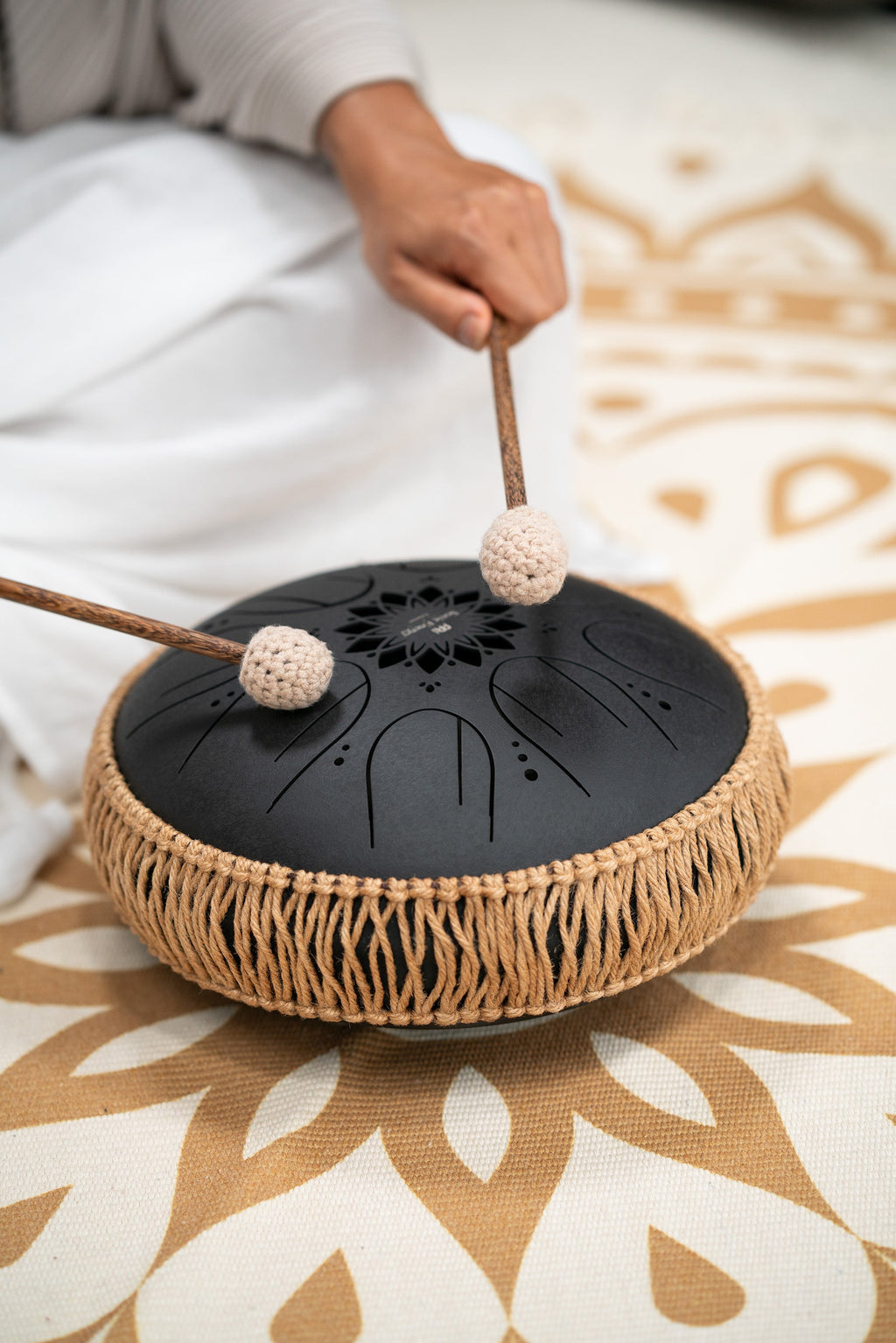 10" Medium Octave Steel Tongue Drum, B Minor, 8 Notes, 432 Hz, Black | | Wiccan Center