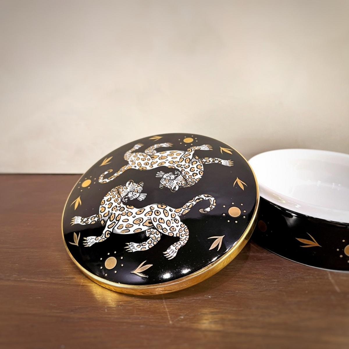 Maenad Glazed Porcelain Round Box