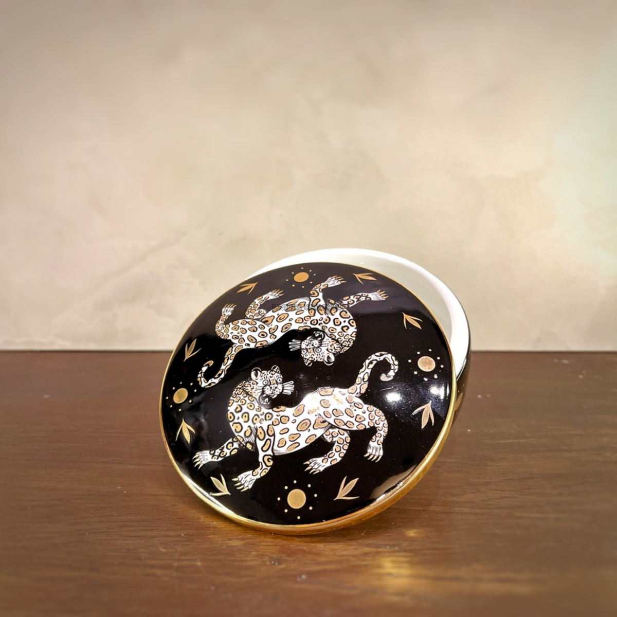 Maenad Glazed Porcelain Round Box