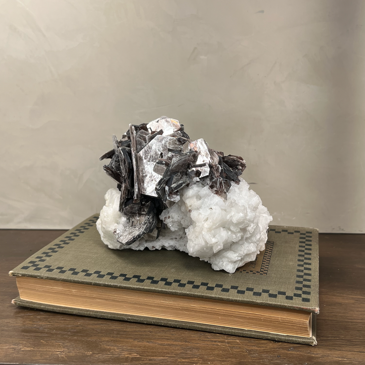 Mica & Clevelandite Cluster