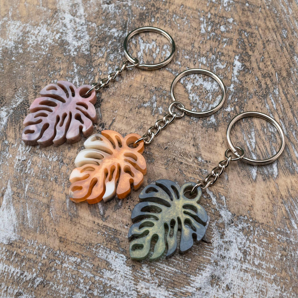 Monstera Leaf Resin Keychain | | Wiccan Center