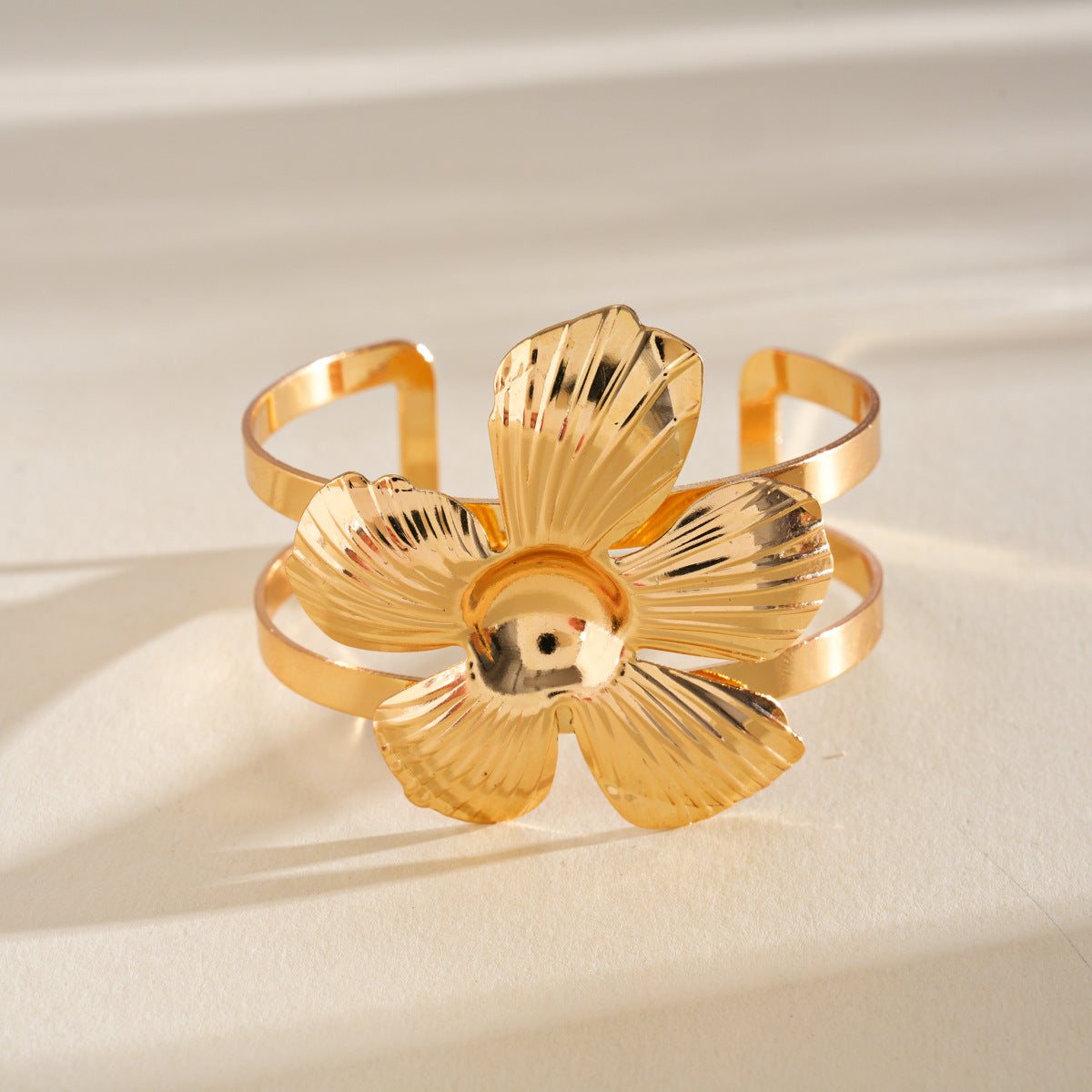 Flowers Open-ended Design Personalized Light Luxury Bracelet | Bracelet | Wiccan Center