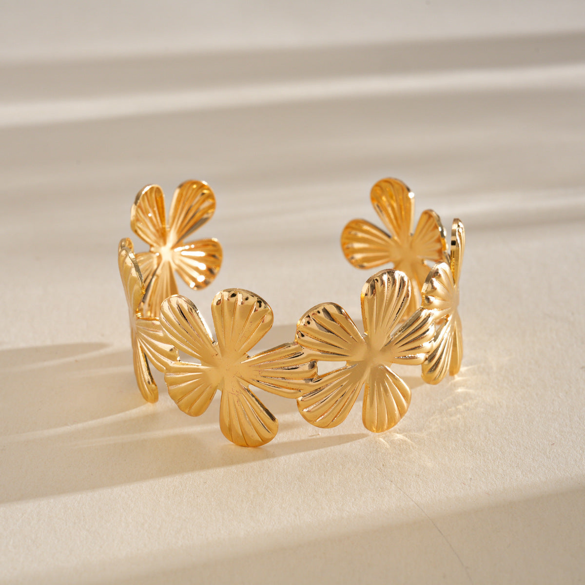 Flowers Open-ended Design Personalized Light Luxury Bracelet