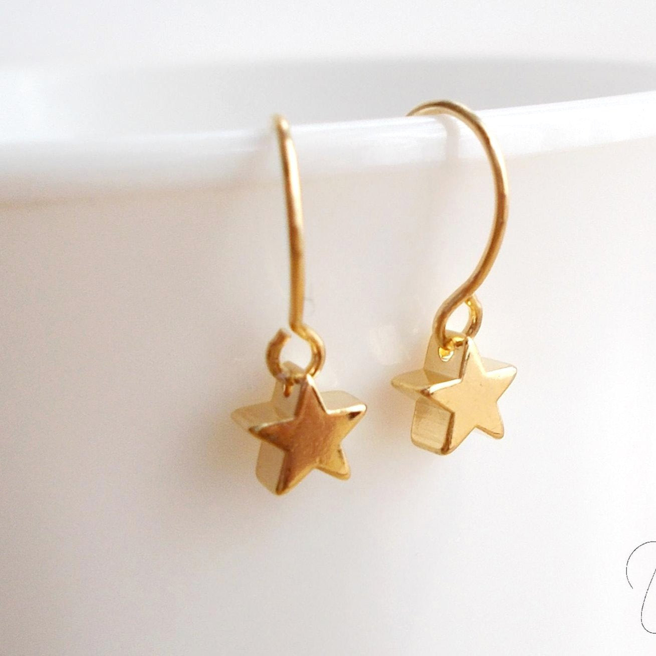 Plain Star Dangle Hoop Earring | Earring | Wiccan Center