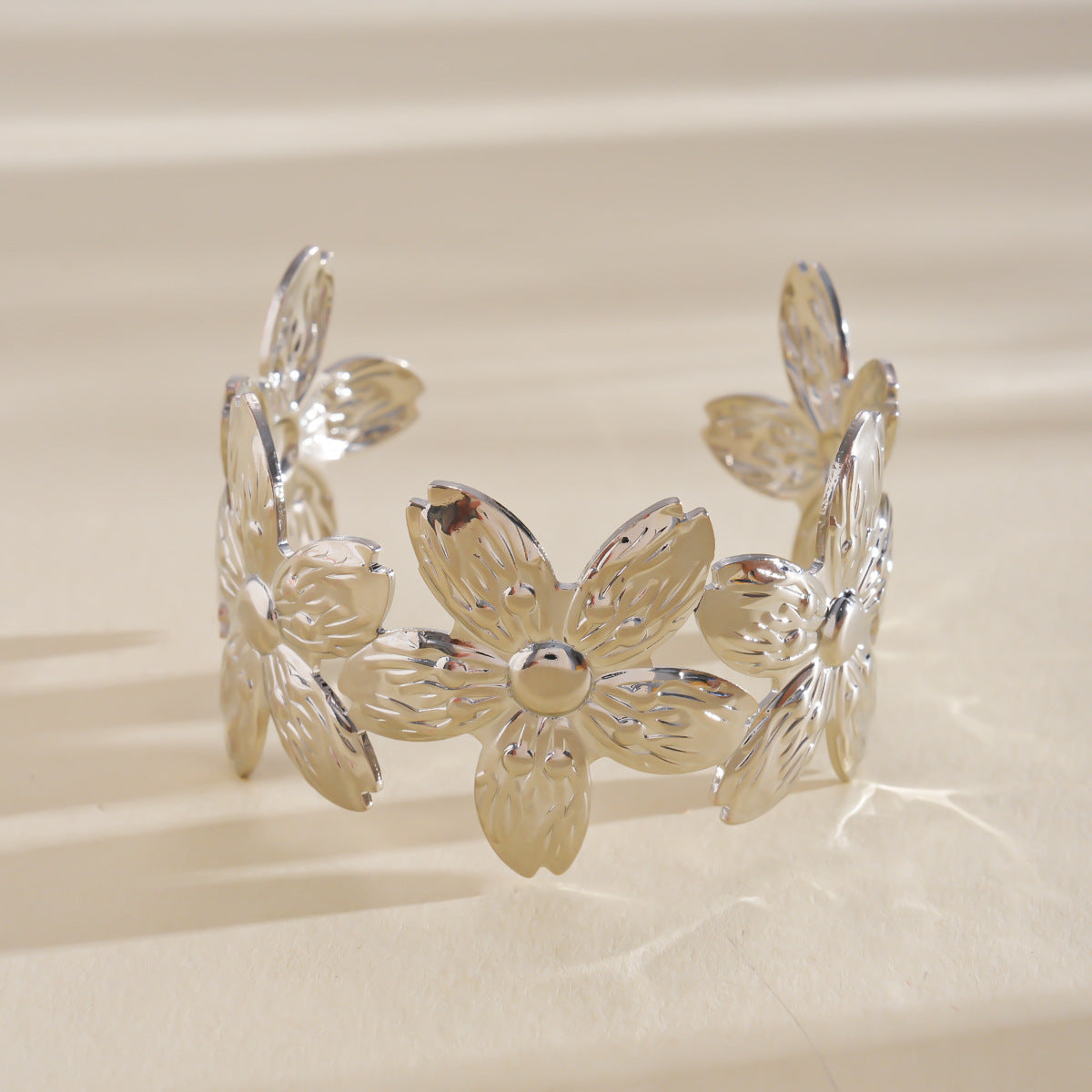 Flowers Open-ended Design Personalized Light Luxury Bracelet | Bracelet | Wiccan Center